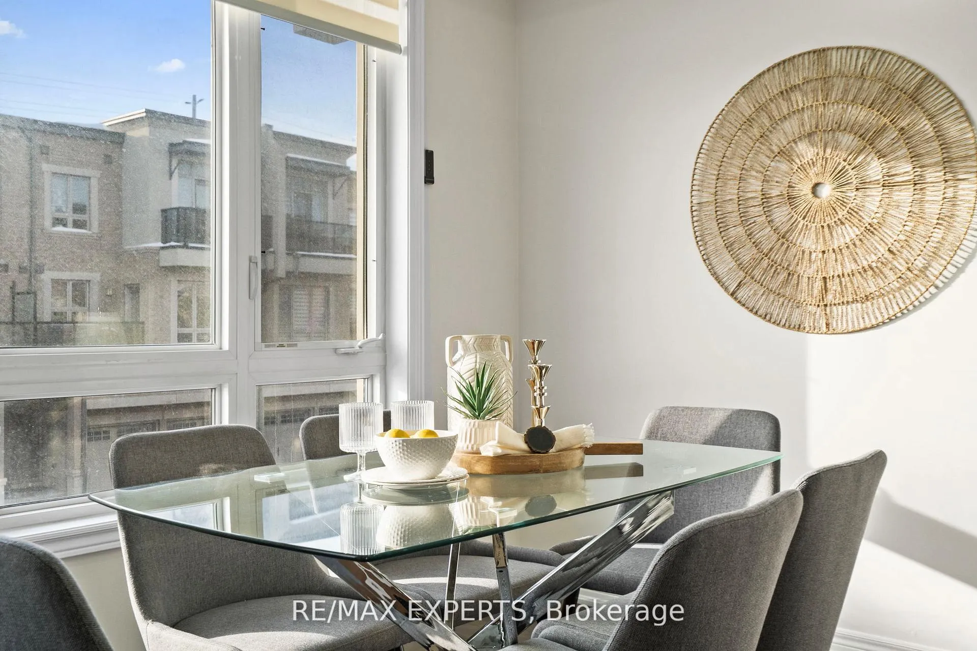 Photo 12 of Unit 16, 125 Kayla Crescent, Vaughan, Maple — HOMEH