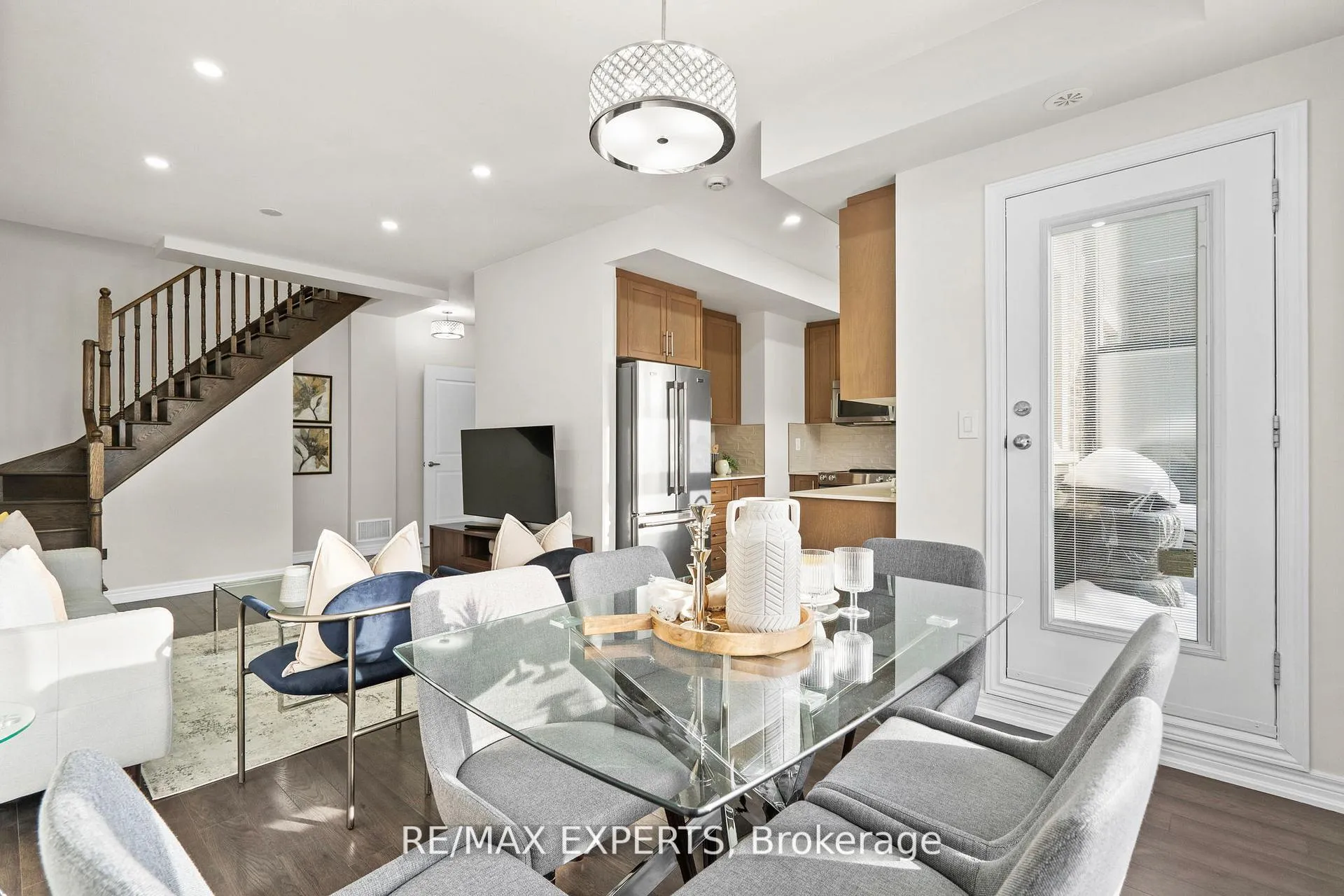 Photo 15 of Unit 16, 125 Kayla Crescent, Vaughan, Maple — HOMEH