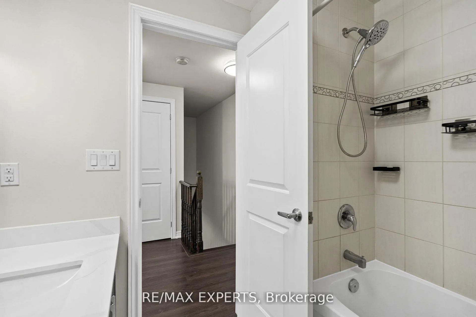 Photo 21 of Unit 16, 125 Kayla Crescent, Vaughan, Maple — HOMEH