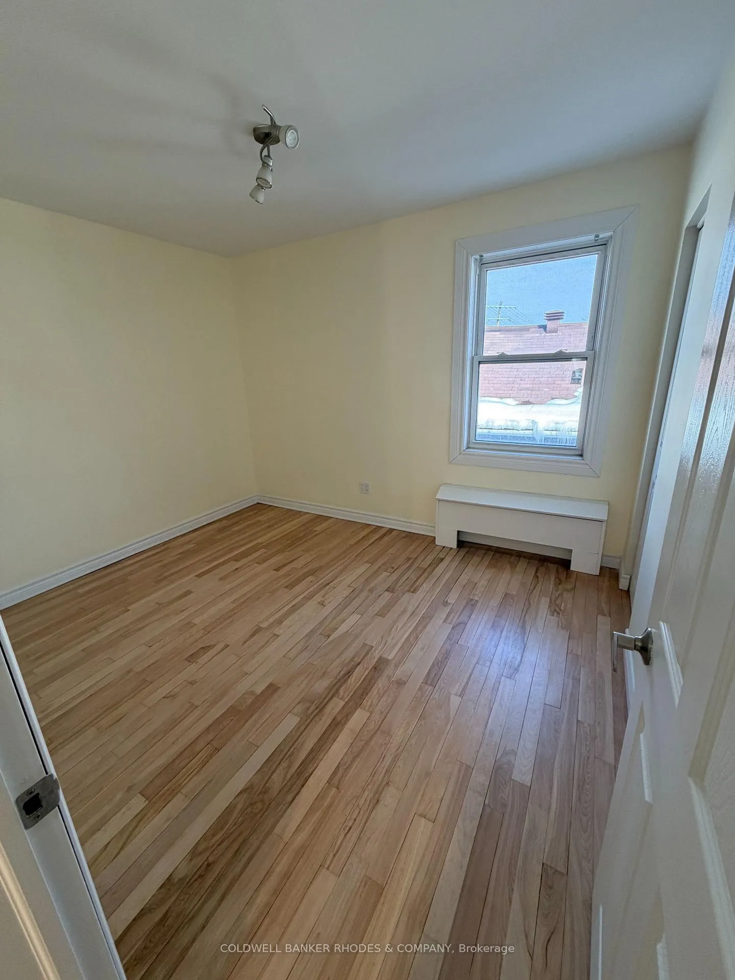 Photo 10 of Unit 6, 406 Montreal Road, Ottawa, Vanier — HOMEH