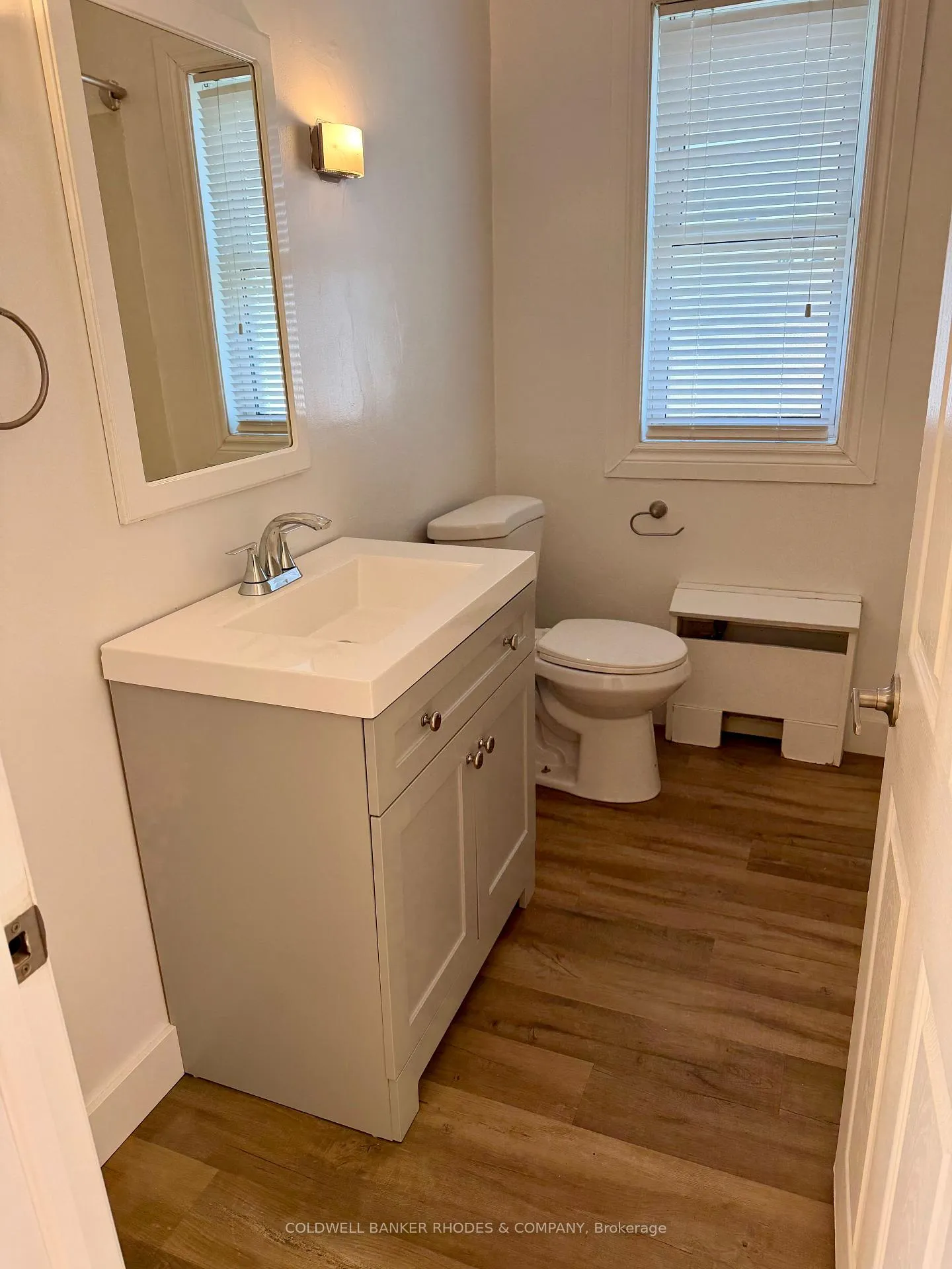 Photo 11 of Unit 6, 406 Montreal Road, Ottawa, Vanier — HOMEH