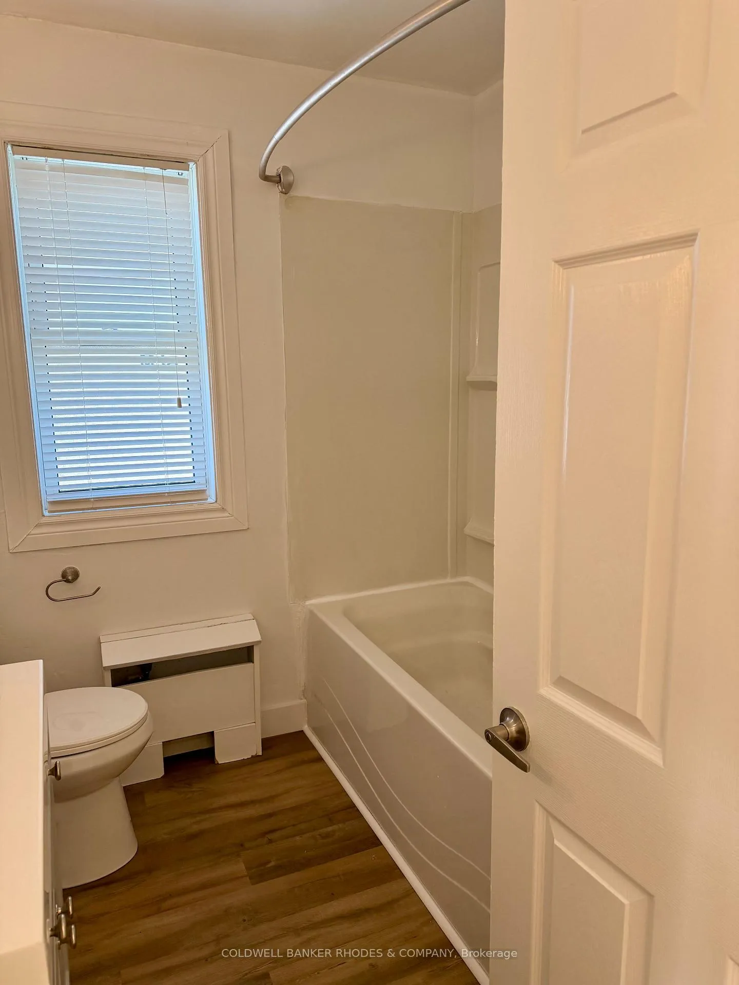 Photo 12 of Unit 6, 406 Montreal Road, Ottawa, Vanier — HOMEH