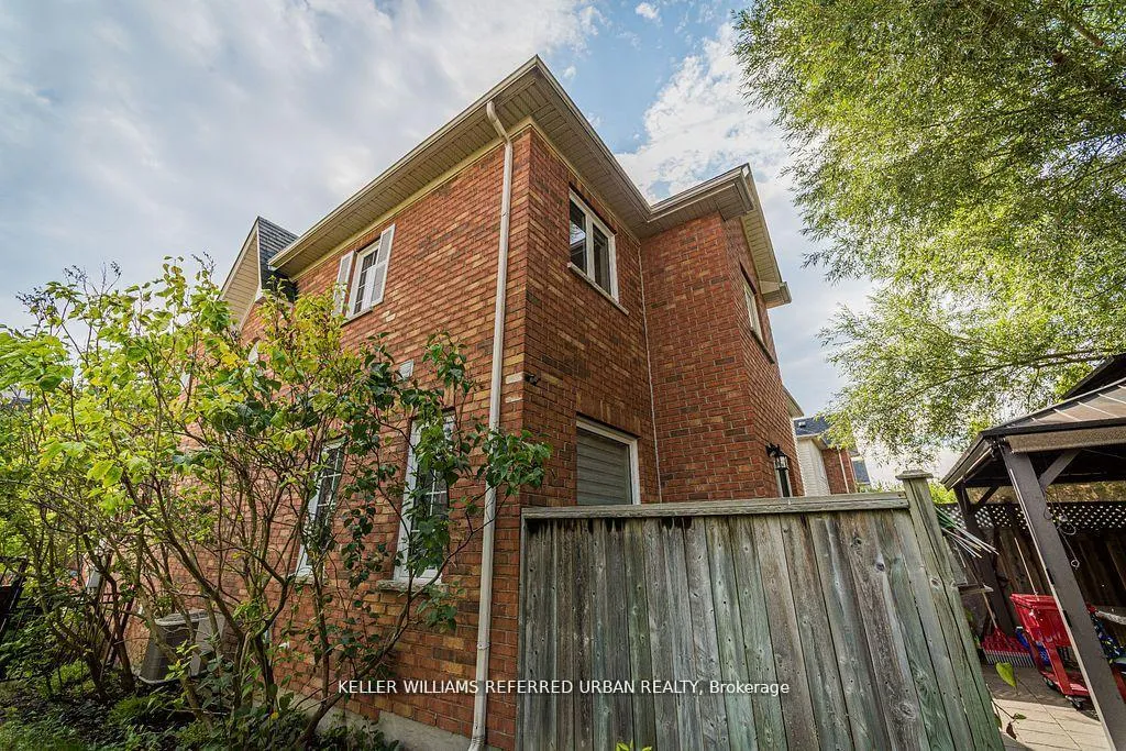 Photo 29 of Unit 68, 16 Sprucedale Way, Whitby, Pringle Creek — HOMEH