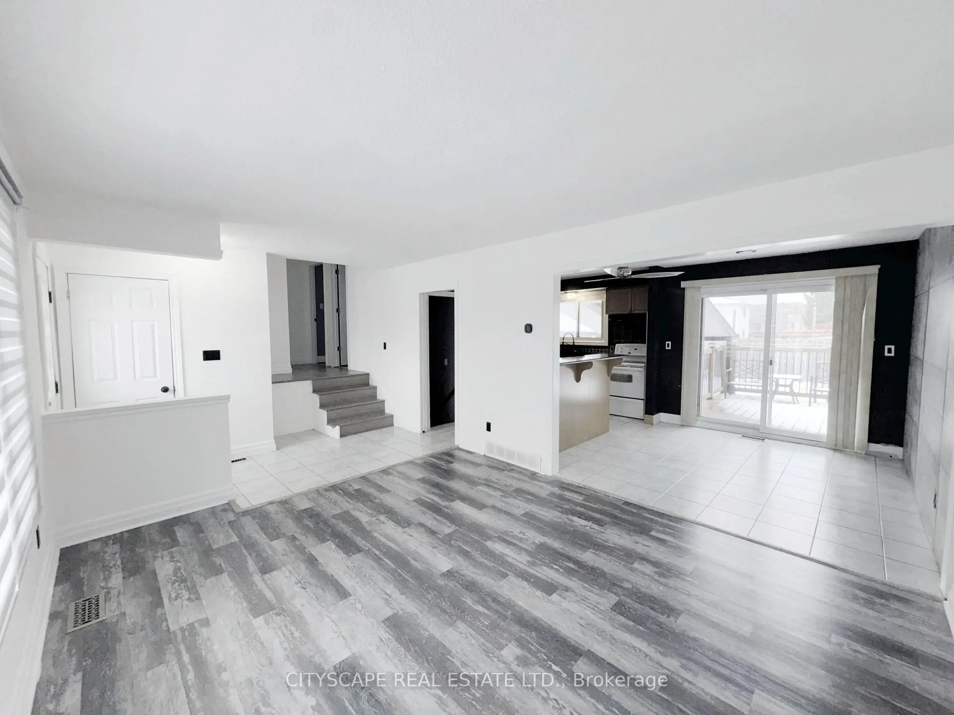 Photo 6 of 515 Grantham Avenue, St. Catharines, Vine/Linwell — HOMEH