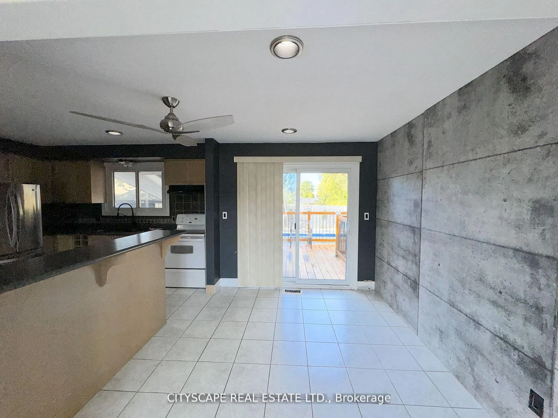 Photo 13 of 515 Grantham Avenue, St. Catharines, Vine/Linwell — HOMEH