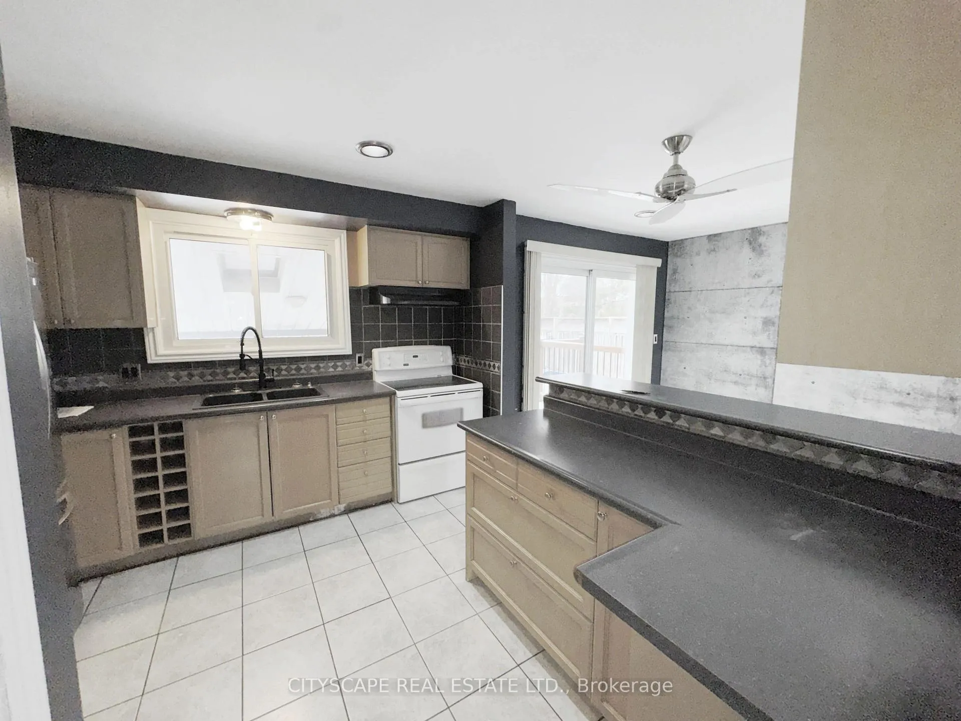 Photo 24 of 515 Grantham Avenue, St. Catharines, Vine/Linwell — HOMEH