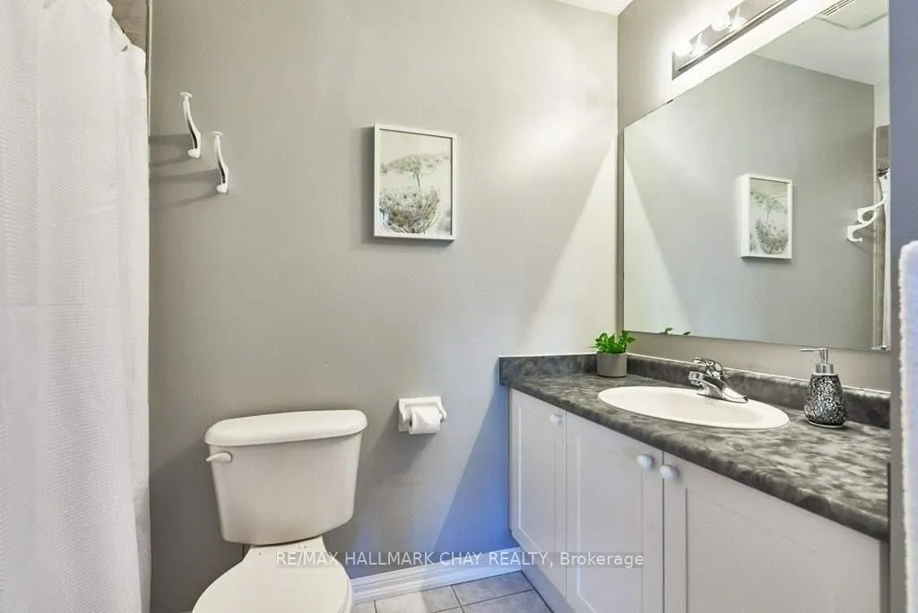 Photo 12 of 129 Kirkland Place, Whitby, Williamsburg — HOMEH