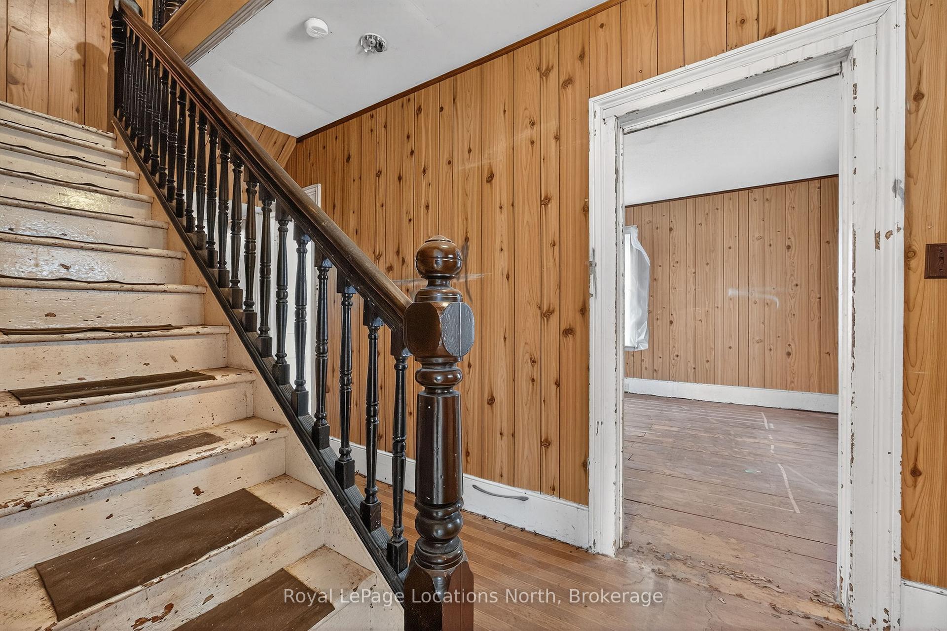 Photo 5 of 54 Cook Street, Meaford — HOMEH