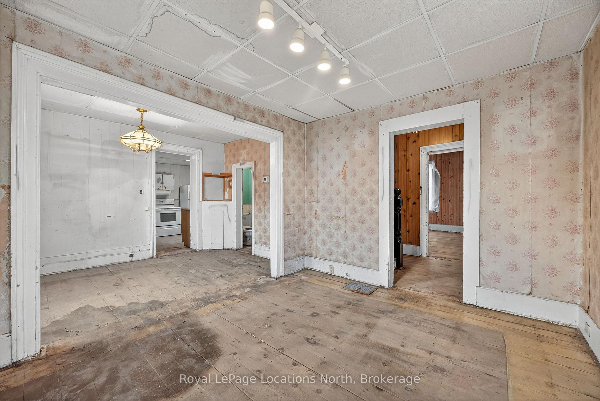 Photo 7 of 54 Cook Street, Meaford — HOMEH