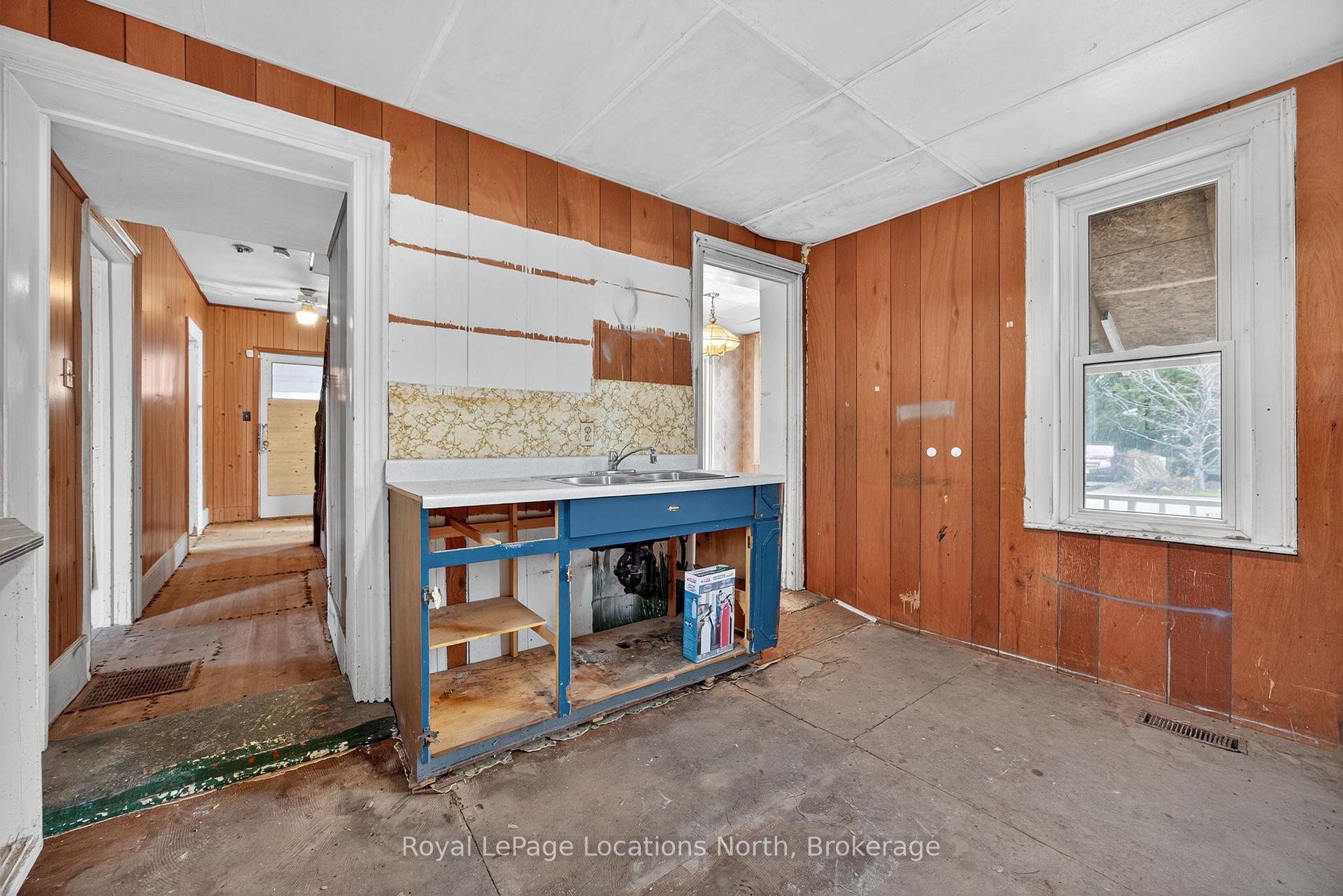 Photo 11 of 54 Cook Street, Meaford — HOMEH