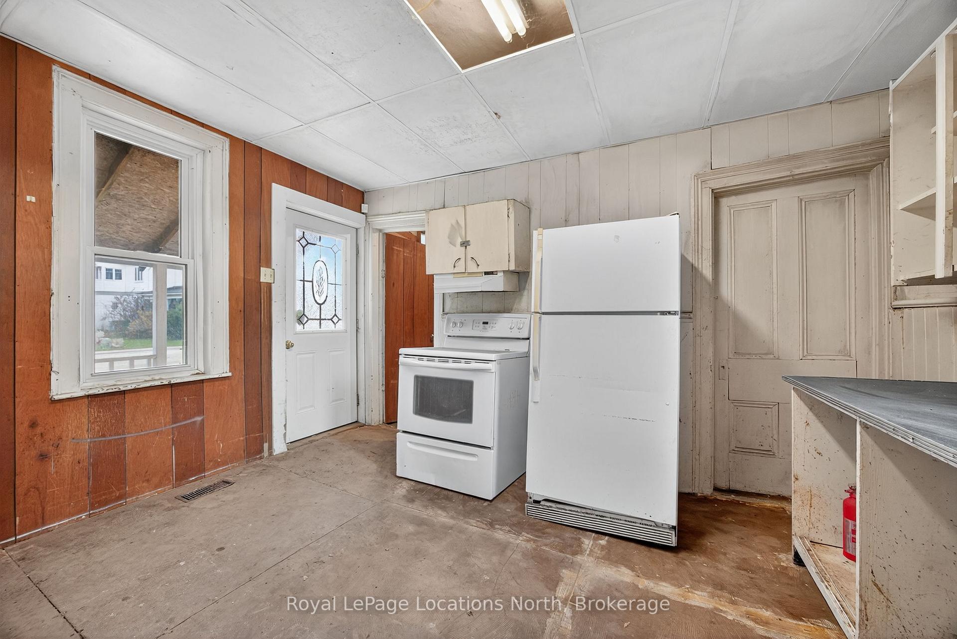 Photo 12 of 54 Cook Street, Meaford — HOMEH