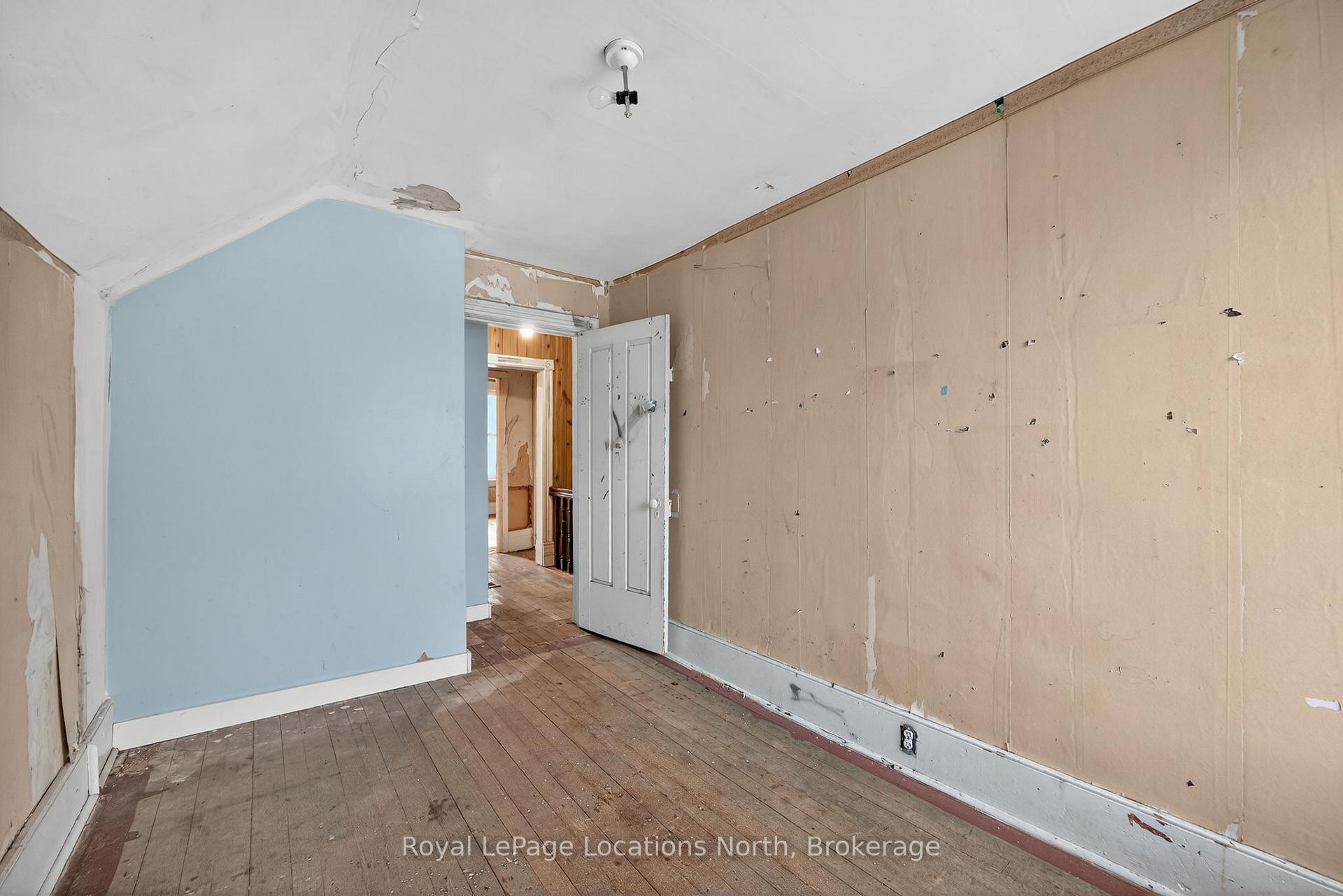 Photo 25 of 54 Cook Street, Meaford — HOMEH