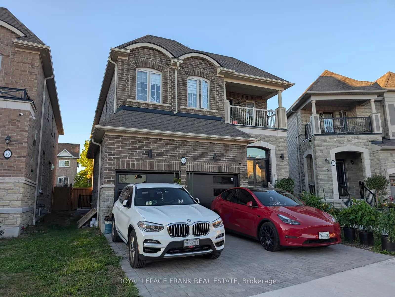 Front of Unit Bsmt, 41 Morley Crescent