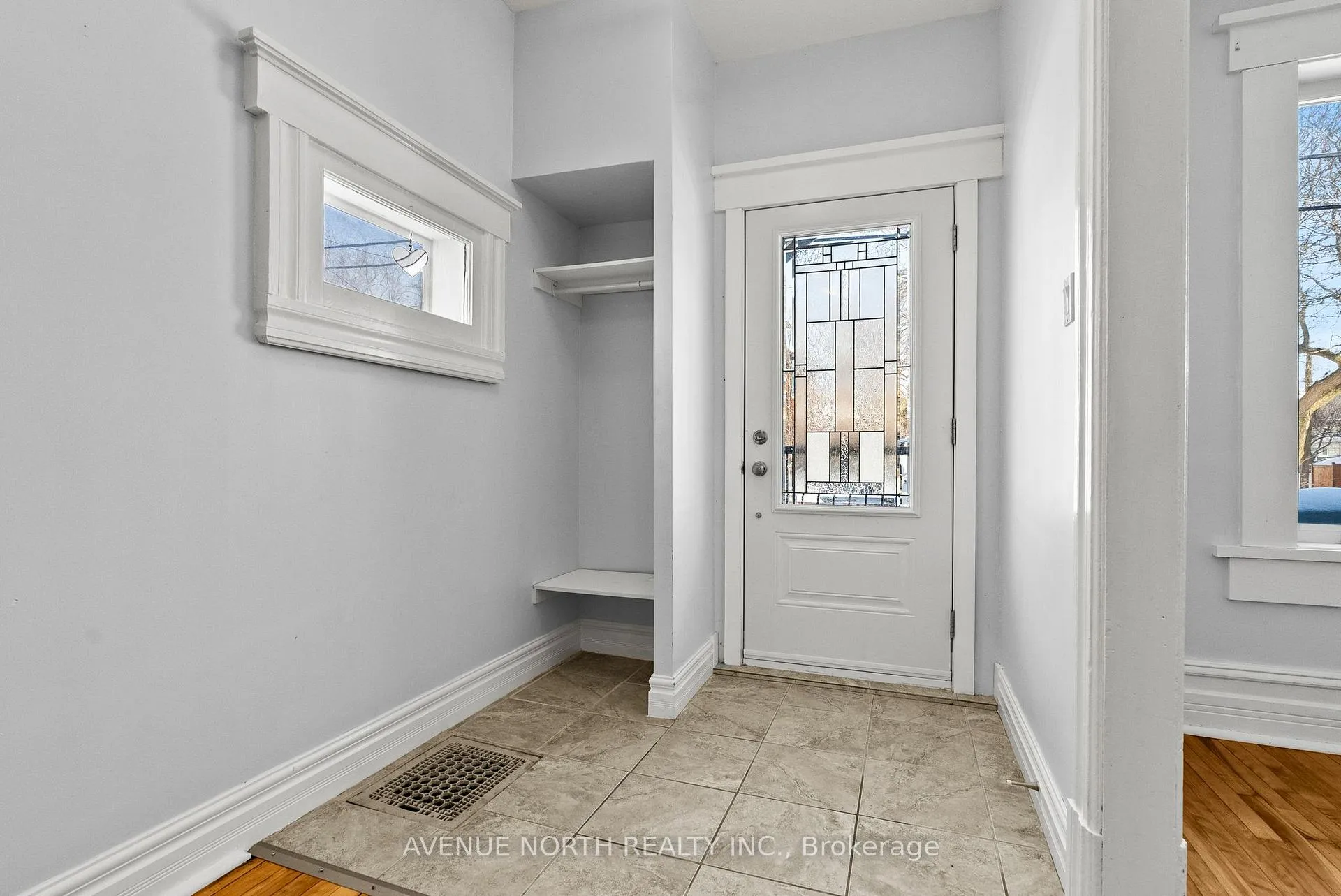 Photo 3 of 48 Leonard Avenue, Ottawa, Old Ottawa South — HOMEH