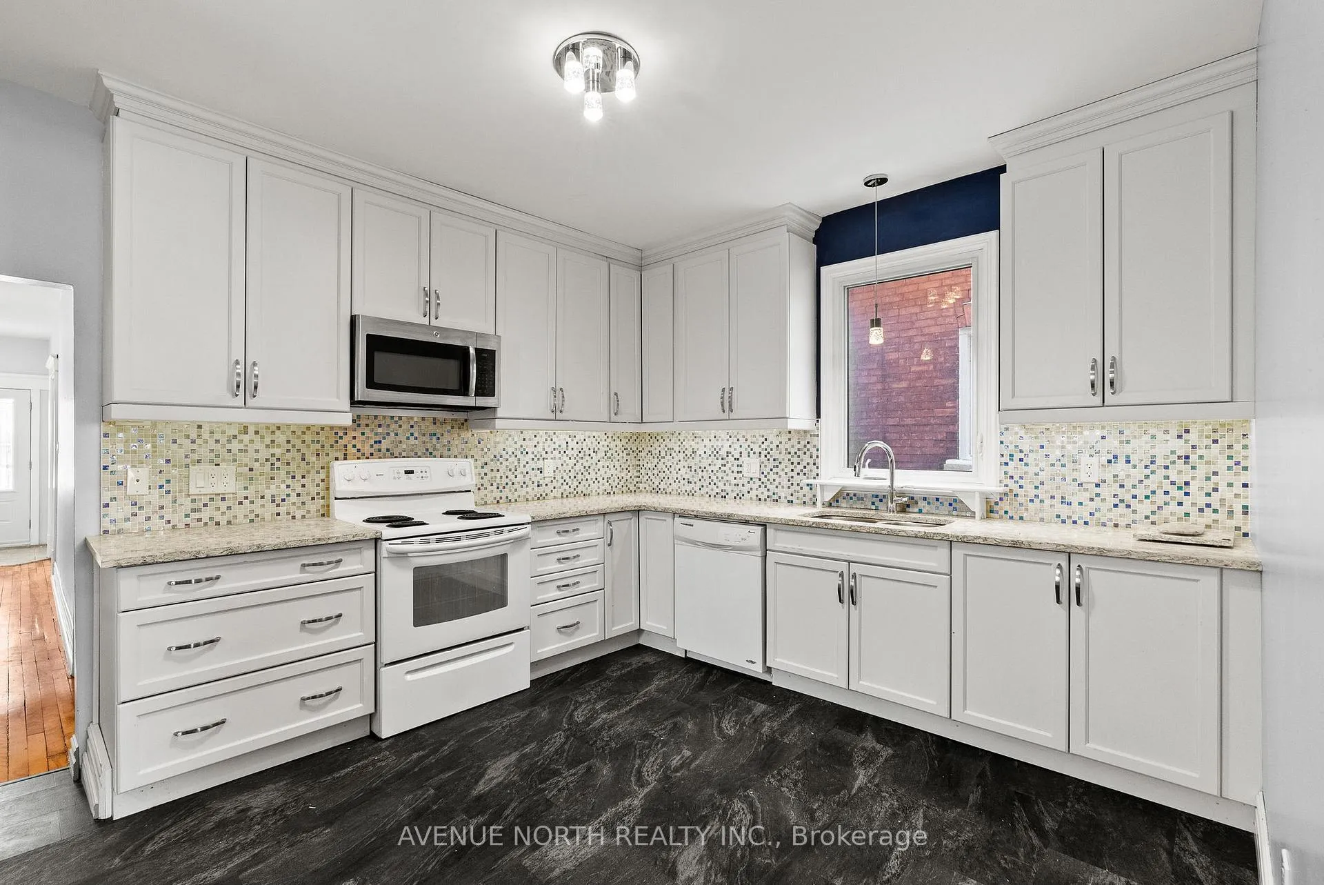 Photo 10 of 48 Leonard Avenue, Ottawa, Old Ottawa South — HOMEH