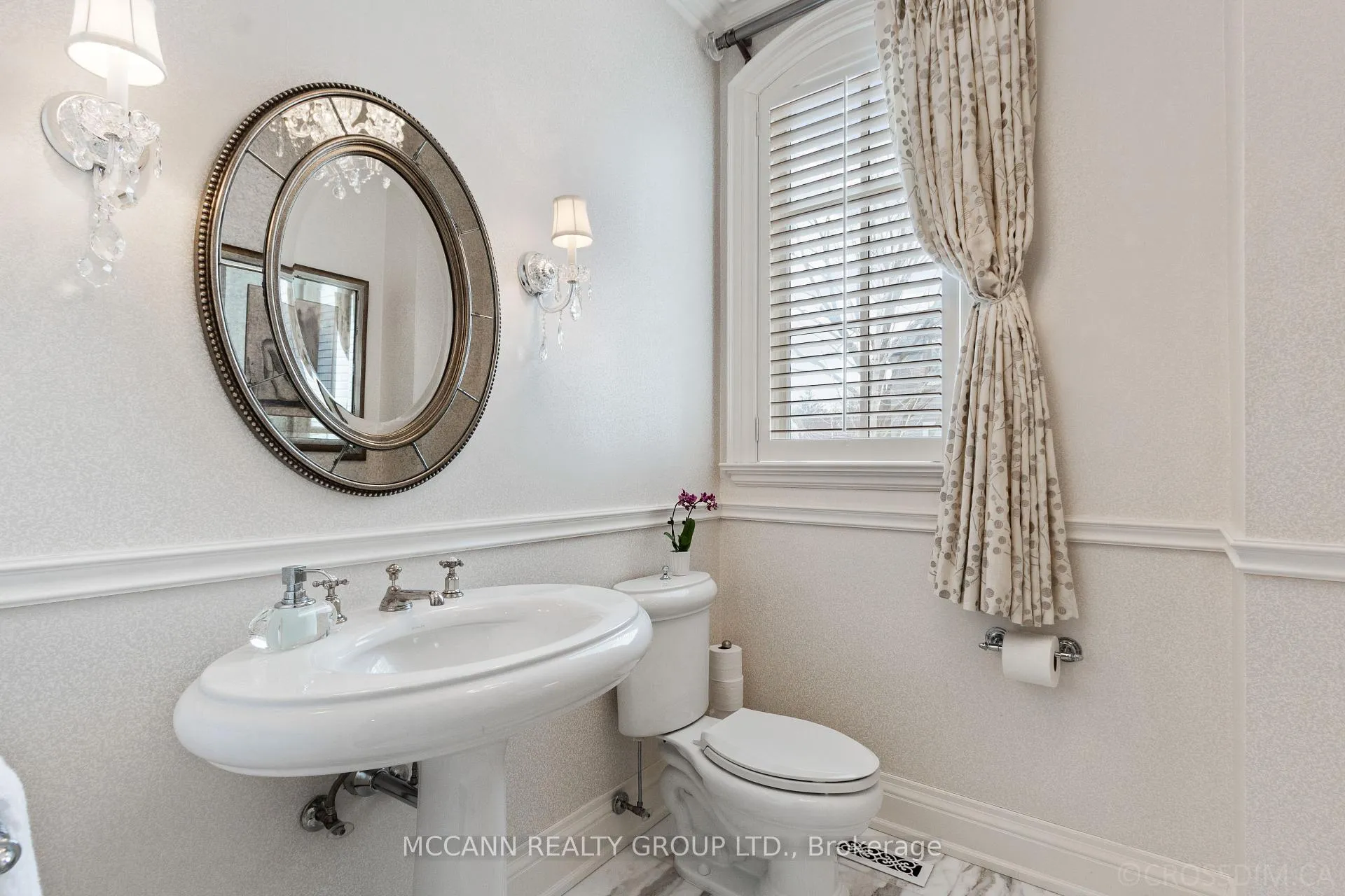 Photo 19 of 21 De Vere Gardens, Toronto, Bedford Park-Nortown — HOMEH