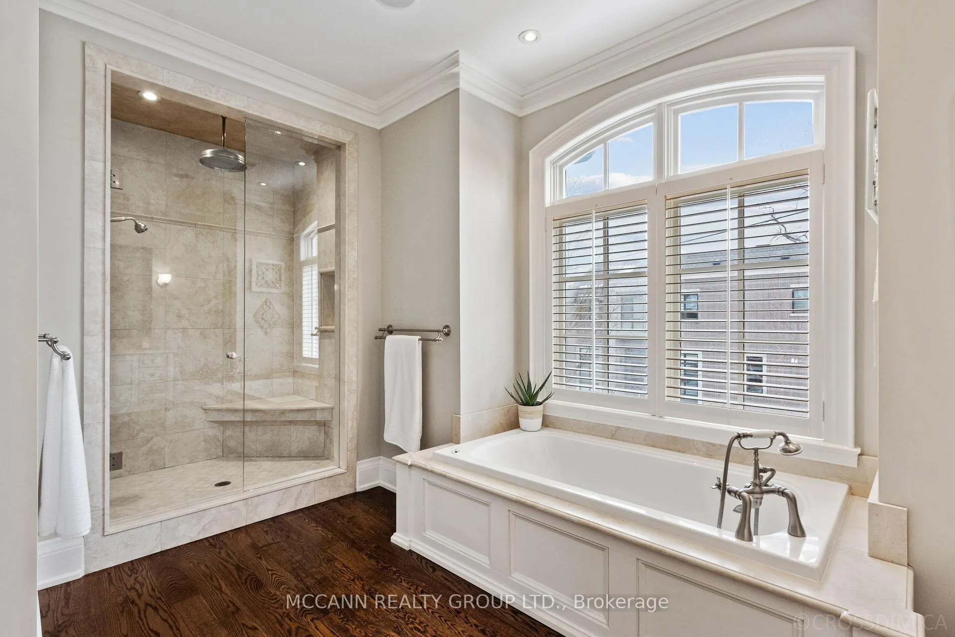 Photo 28 of 21 De Vere Gardens, Toronto, Bedford Park-Nortown — HOMEH