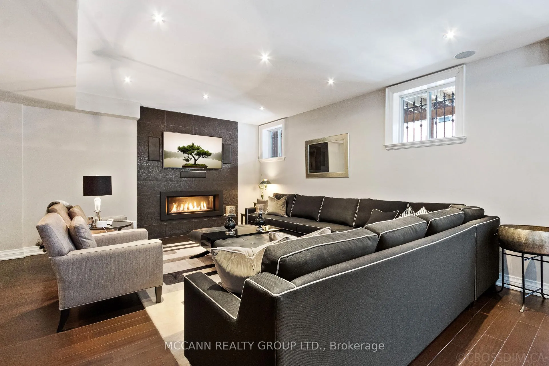 Photo 35 of 21 De Vere Gardens, Toronto, Bedford Park-Nortown — HOMEH