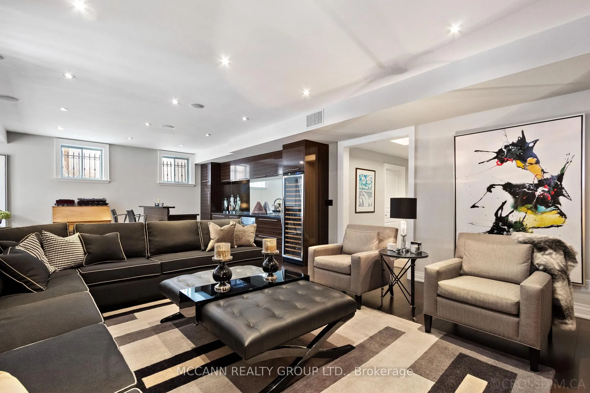 Photo 36 of 21 De Vere Gardens, Toronto, Bedford Park-Nortown — HOMEH