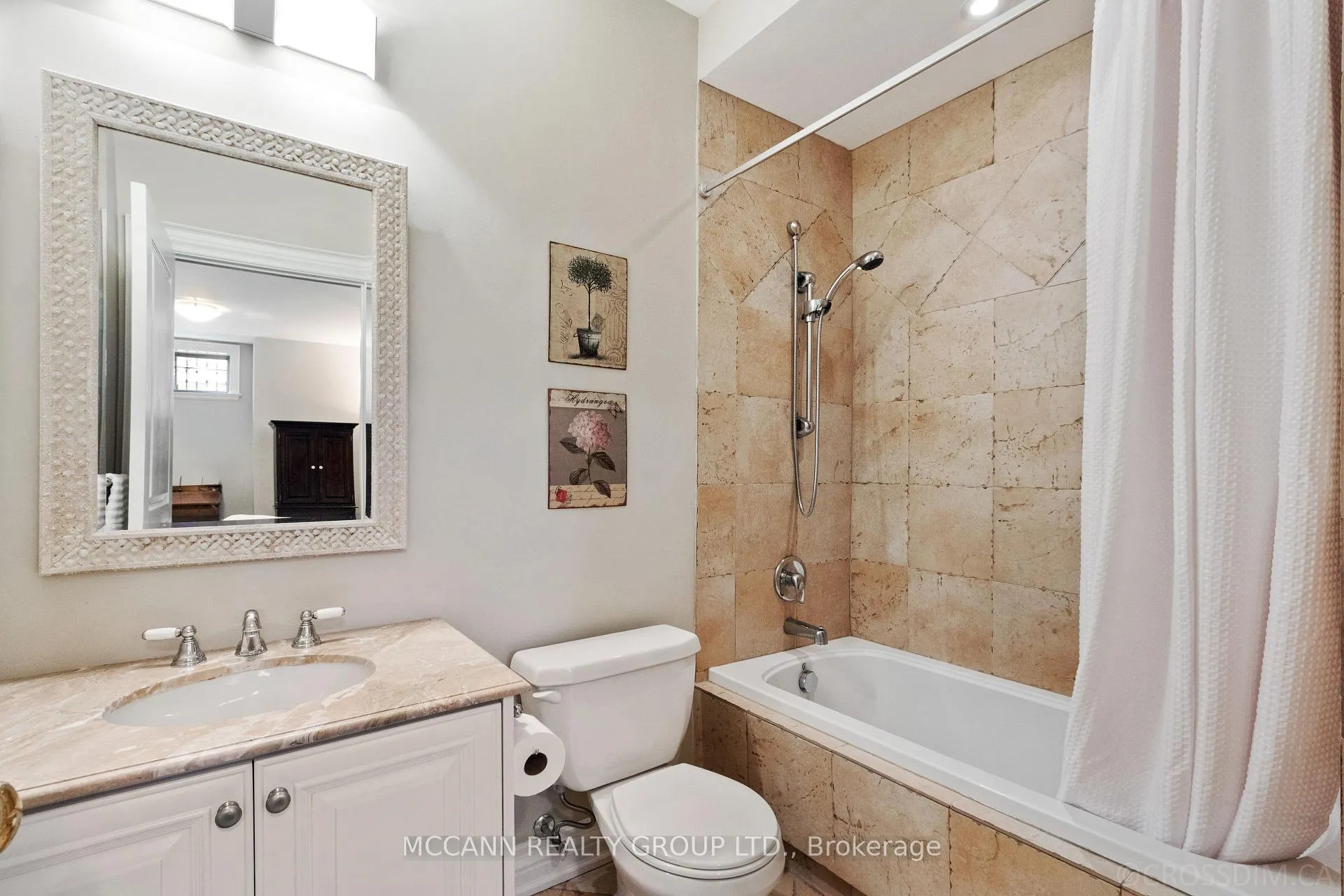 Photo 43 of 21 De Vere Gardens, Toronto, Bedford Park-Nortown — HOMEH