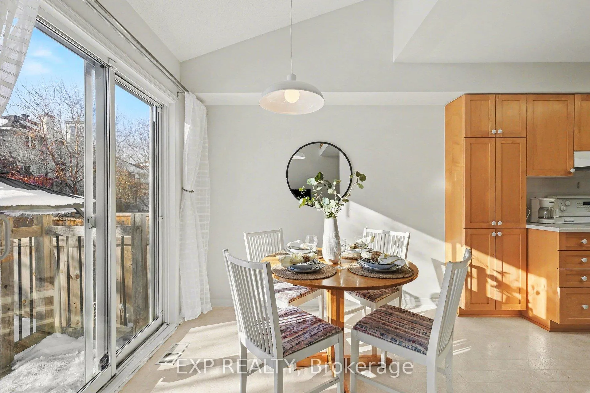 Photo 12 of 89 Inverkip Avenue, Ottawa, Hunt Club Park — HOMEH