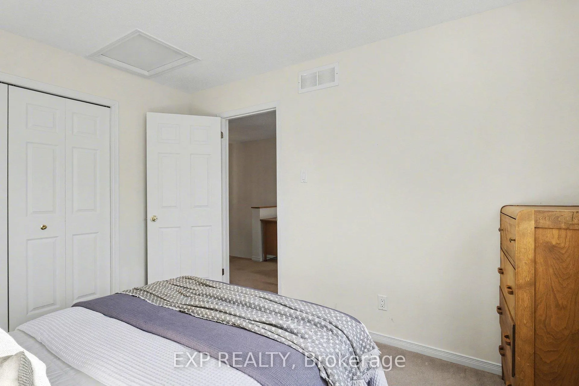 Photo 26 of 89 Inverkip Avenue, Ottawa, Hunt Club Park — HOMEH