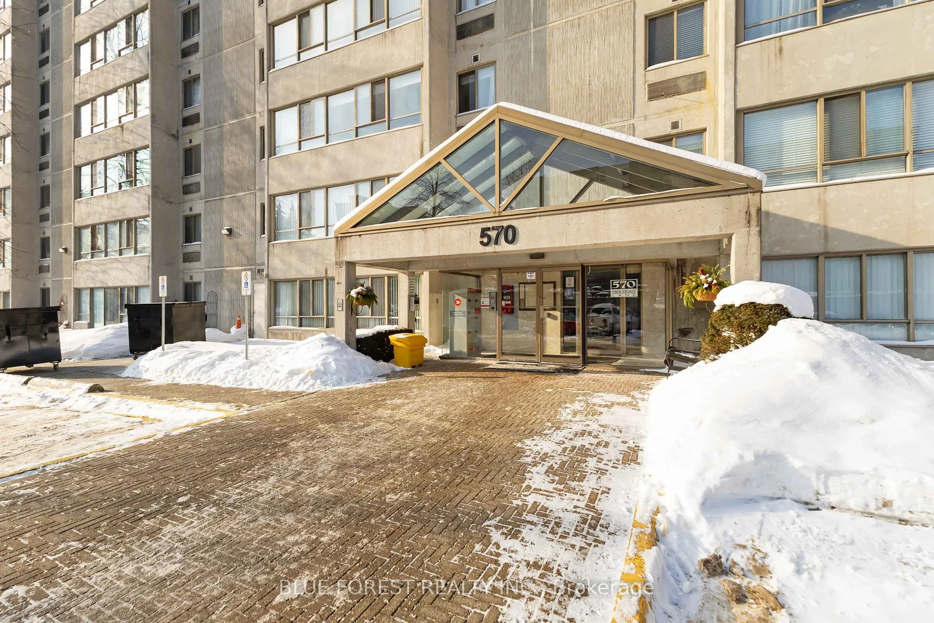 Photo 2 of Unit 510, 570 Proudfoot Lane, London, North N — HOMEH