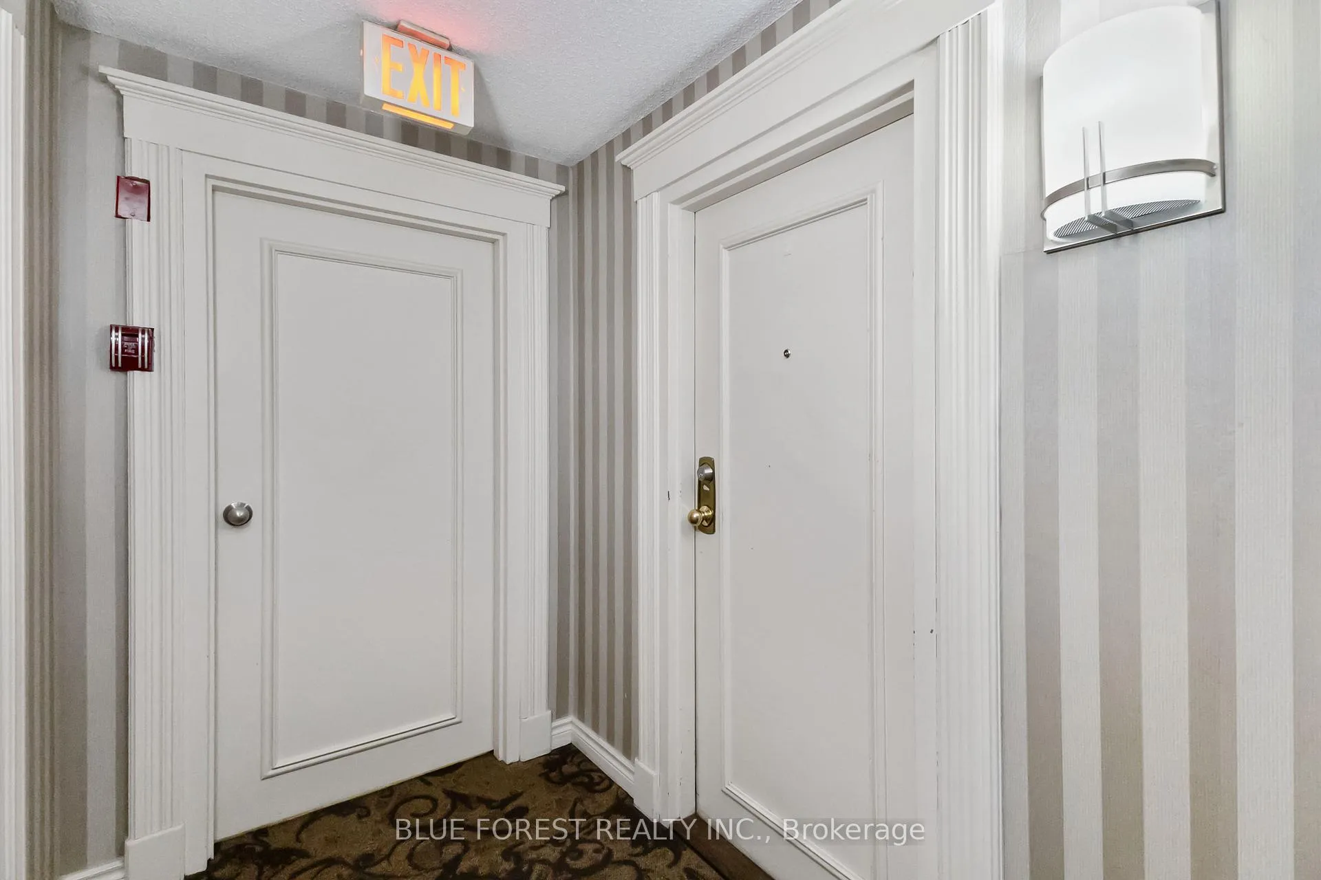Photo 3 of Unit 510, 570 Proudfoot Lane, London, North N — HOMEH