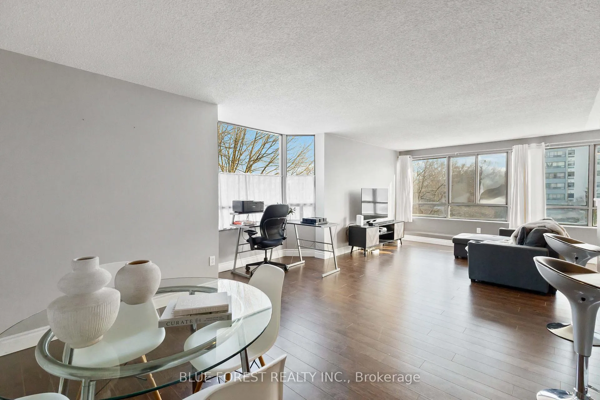 Photo 5 of Unit 510, 570 Proudfoot Lane, London, North N — HOMEH