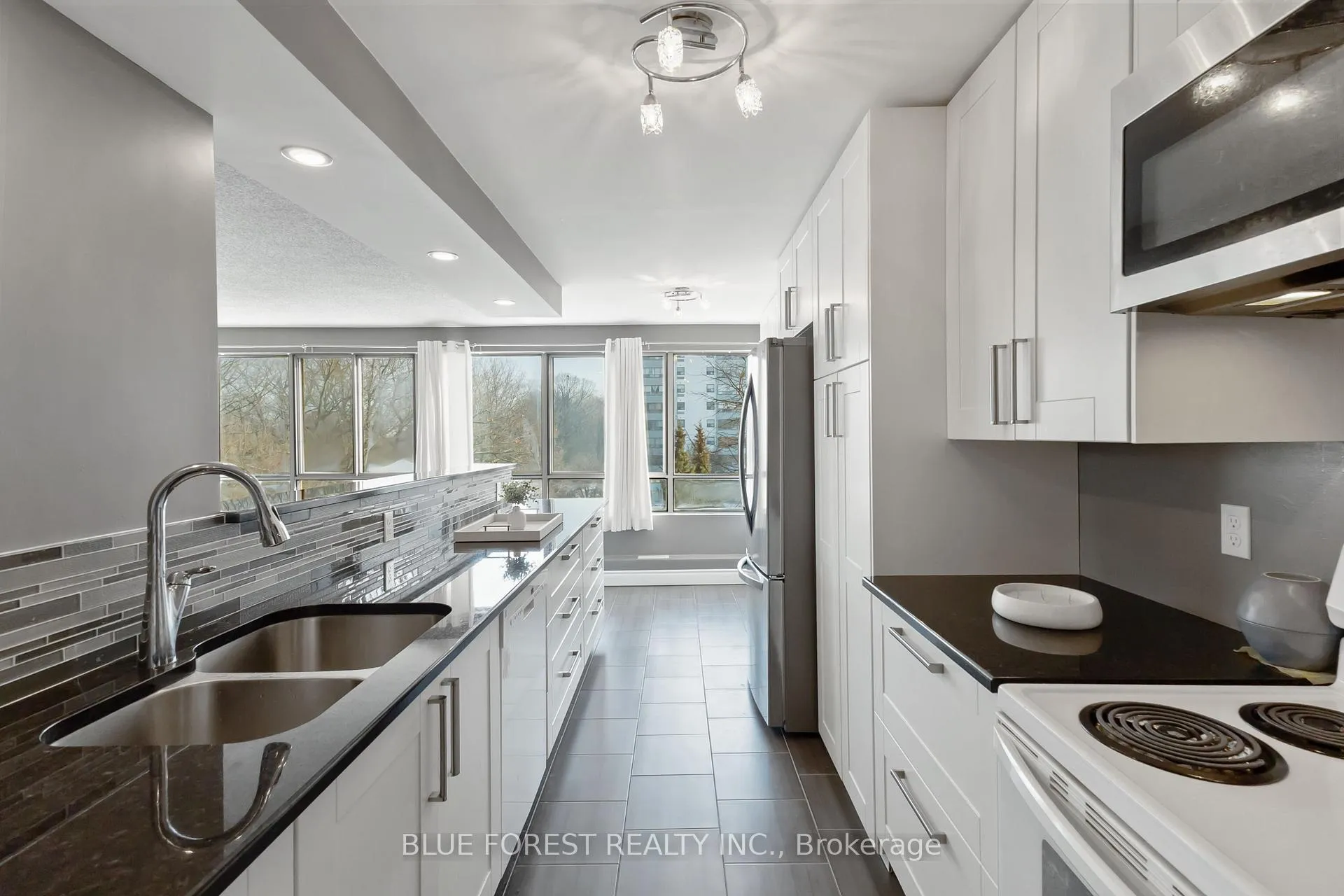 Photo 12 of Unit 510, 570 Proudfoot Lane, London, North N — HOMEH