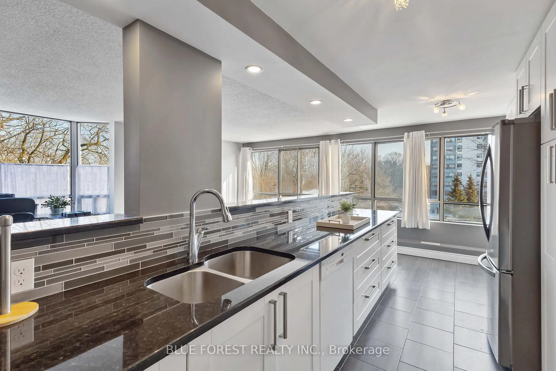 Photo 13 of Unit 510, 570 Proudfoot Lane, London, North N — HOMEH