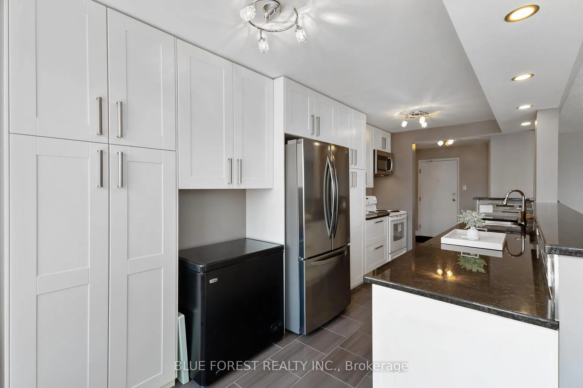 Photo 15 of Unit 510, 570 Proudfoot Lane, London, North N — HOMEH