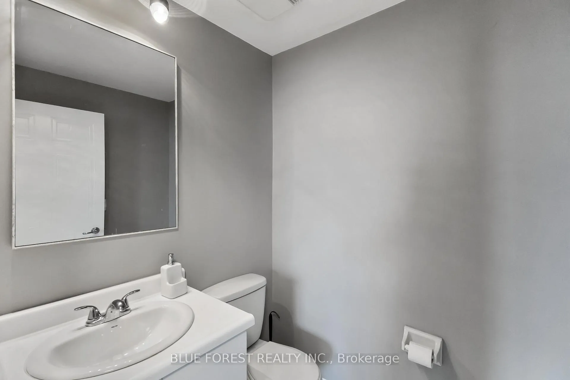 Photo 18 of Unit 510, 570 Proudfoot Lane, London, North N — HOMEH