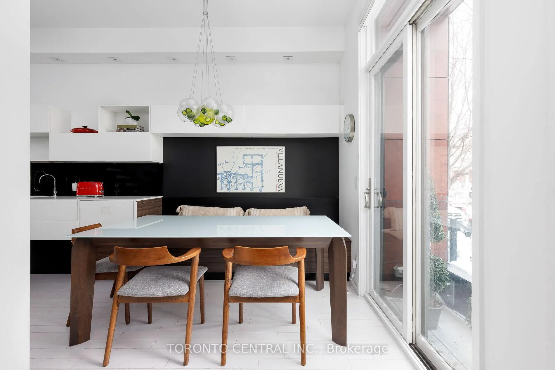 Photo 2 of 258 Manning Avenue, Toronto, Trinity-Bellwoods — HOMEH