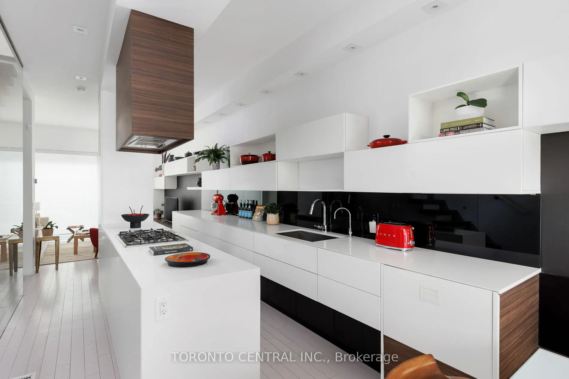 Photo 5 of 258 Manning Avenue, Toronto, Trinity-Bellwoods — HOMEH