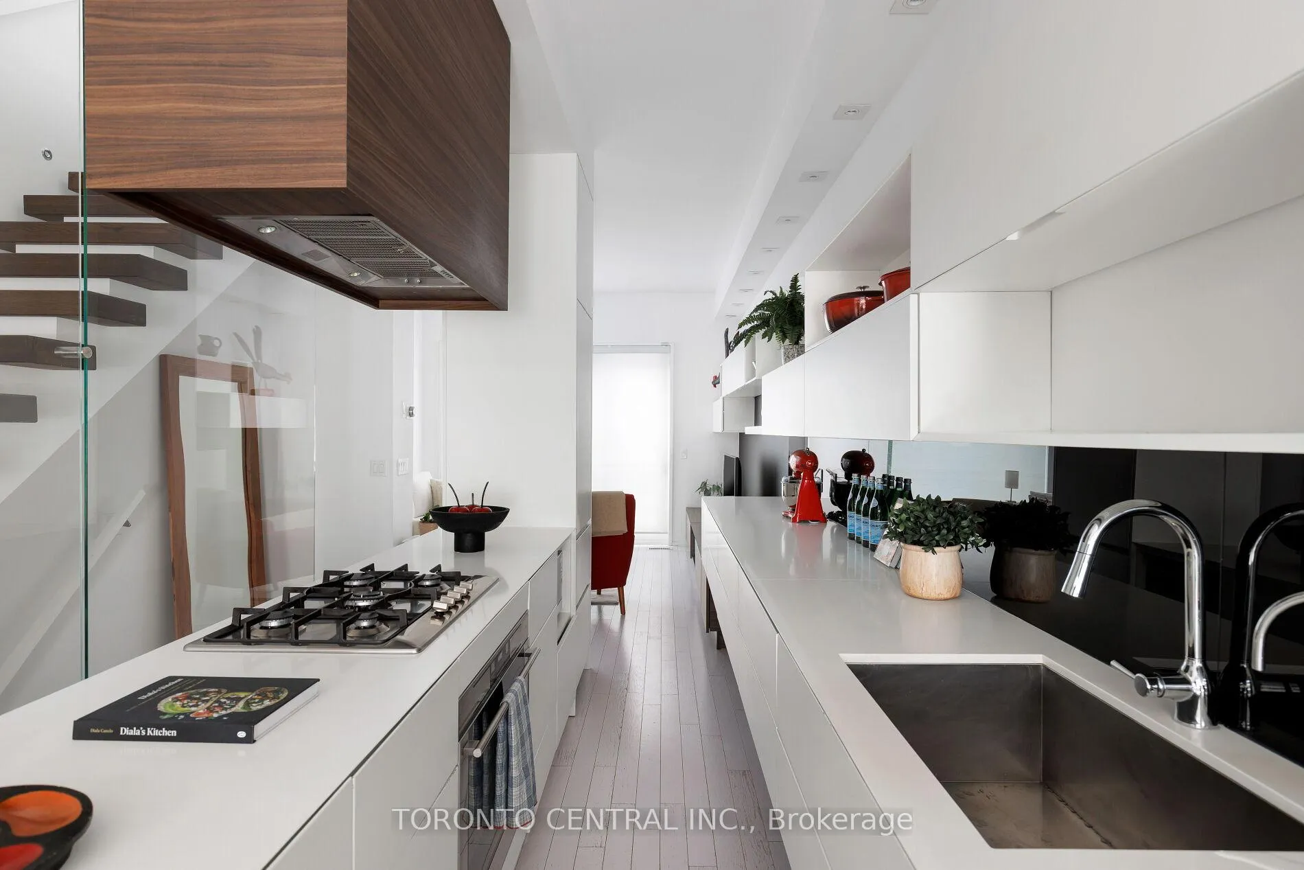 Photo 6 of 258 Manning Avenue, Toronto, Trinity-Bellwoods — HOMEH