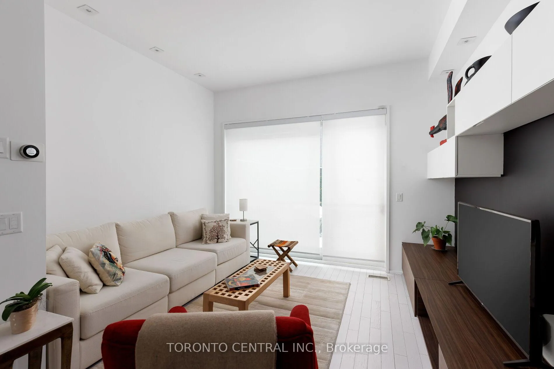 Photo 8 of 258 Manning Avenue, Toronto, Trinity-Bellwoods — HOMEH