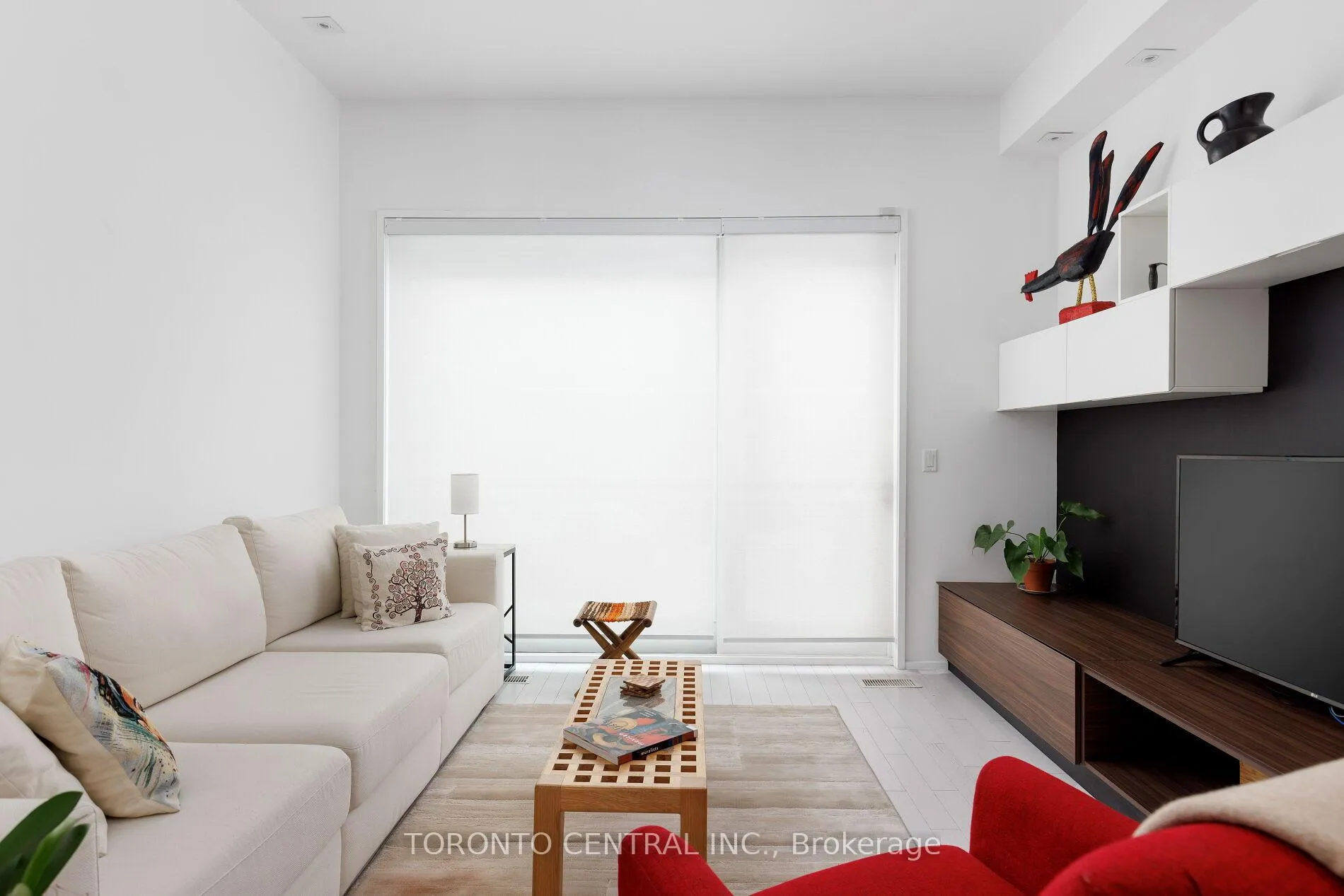 Photo 9 of 258 Manning Avenue, Toronto, Trinity-Bellwoods — HOMEH