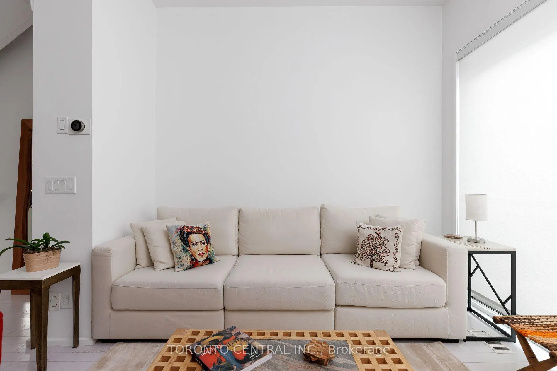 Photo 10 of 258 Manning Avenue, Toronto, Trinity-Bellwoods — HOMEH
