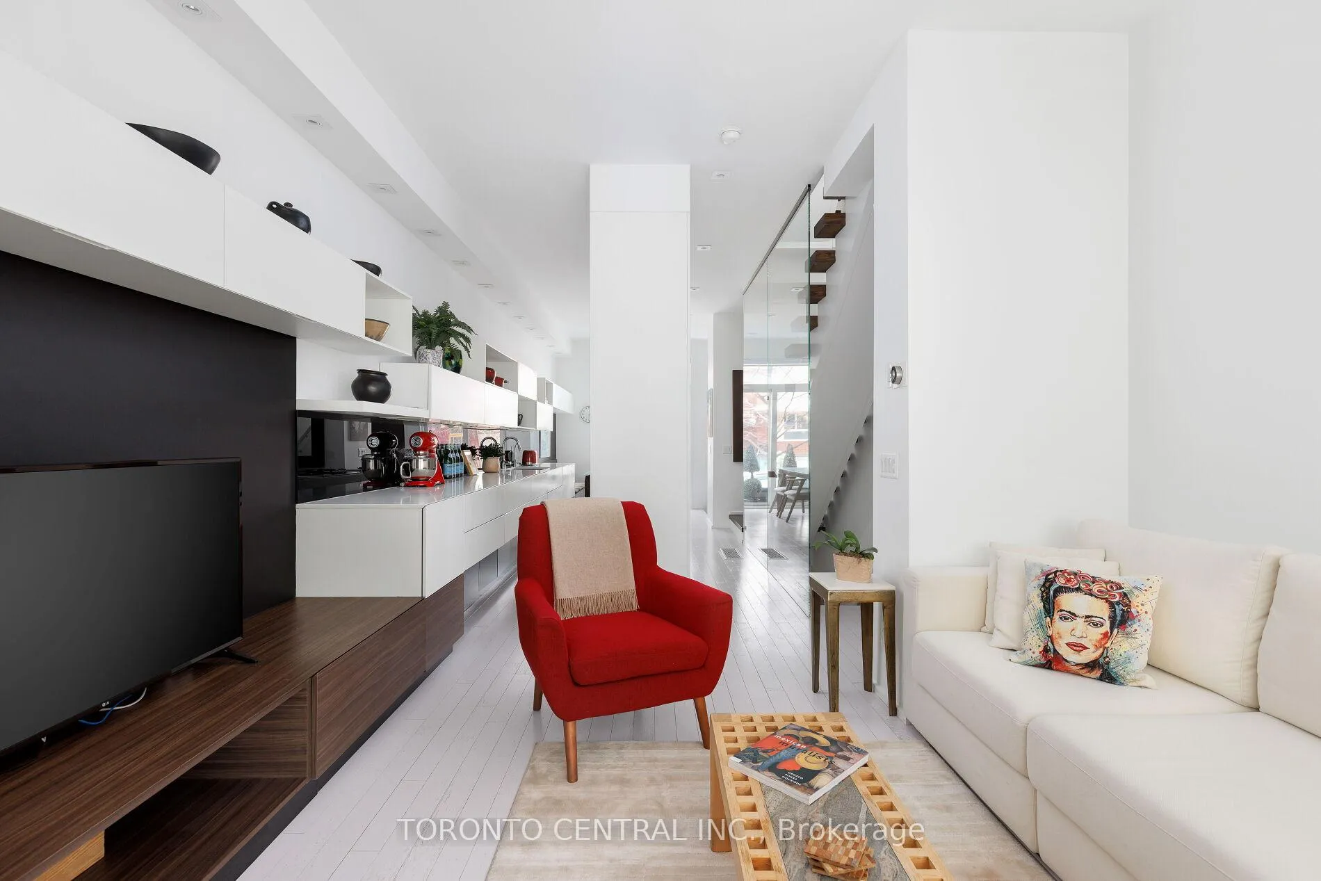 Photo 13 of 258 Manning Avenue, Toronto, Trinity-Bellwoods — HOMEH
