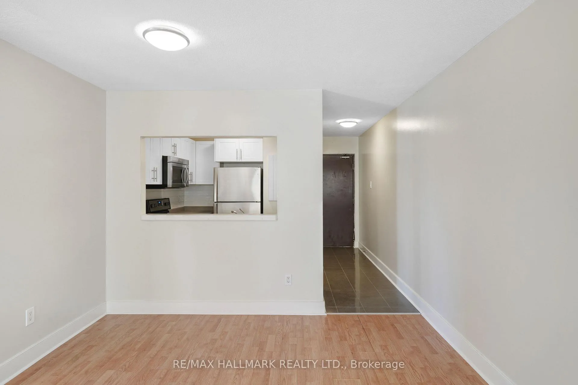 Photo 4 of Unit 102, 170 Grove Street E, Barrie, Wellington — HOMEH