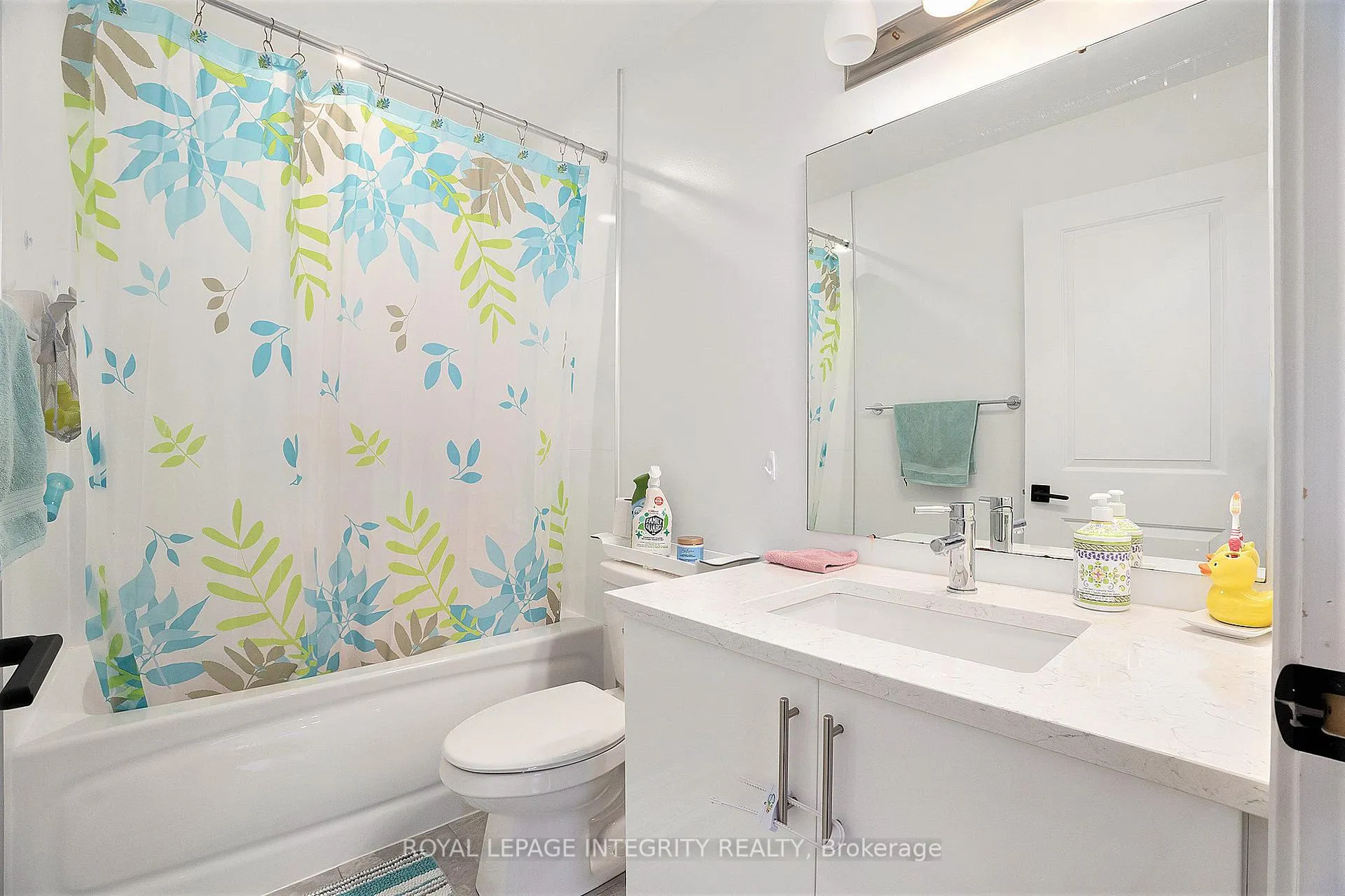 Photo 11 of Unit E, 390 Rolling Meadow Crescent E, Ottawa, Mer Bleue/Bradley Estates/Anderson Park — HOMEH