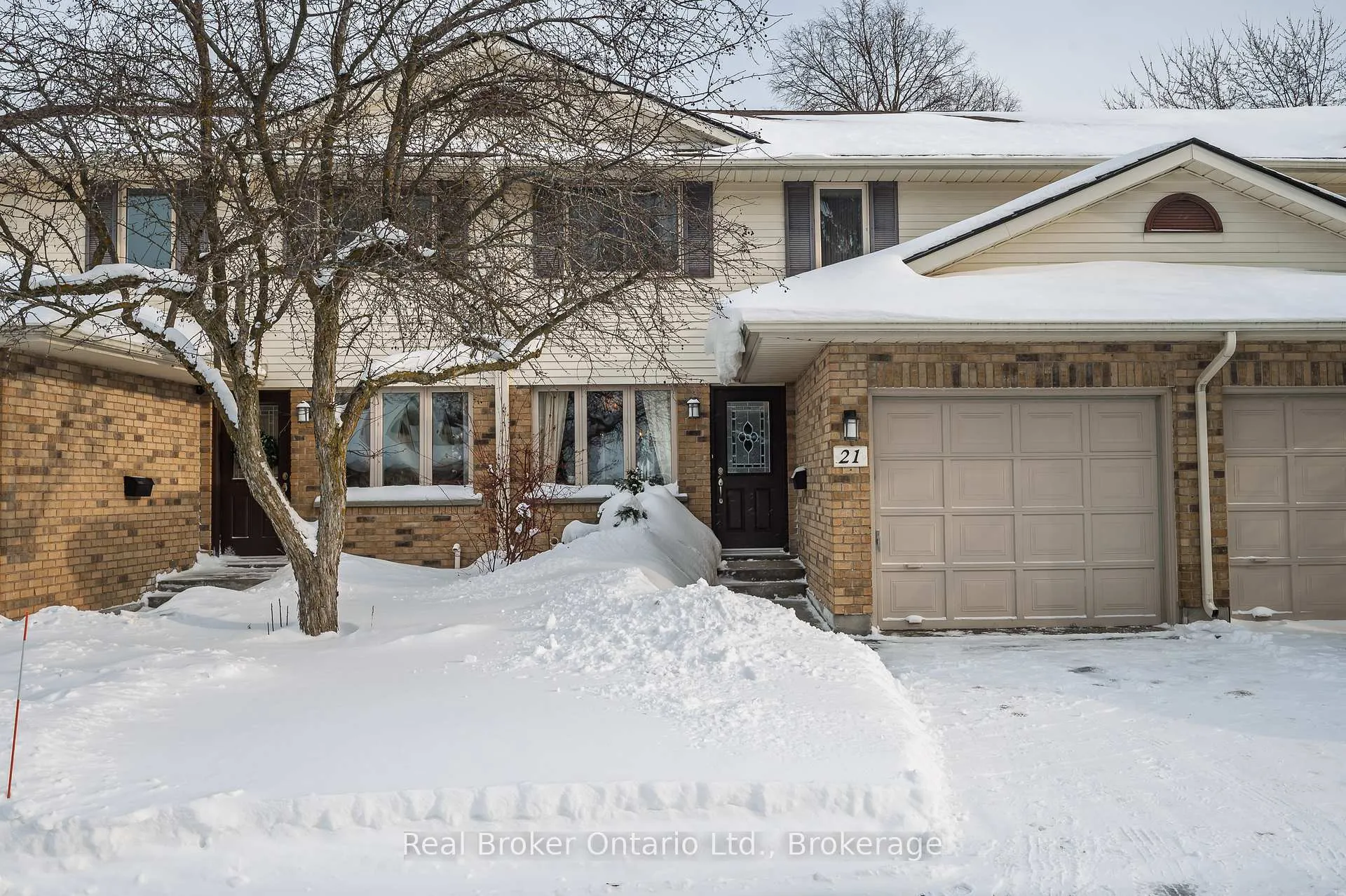 Photo 2 of Unit 21, 375 Kingscourt Drive, Waterloo — HOMEH