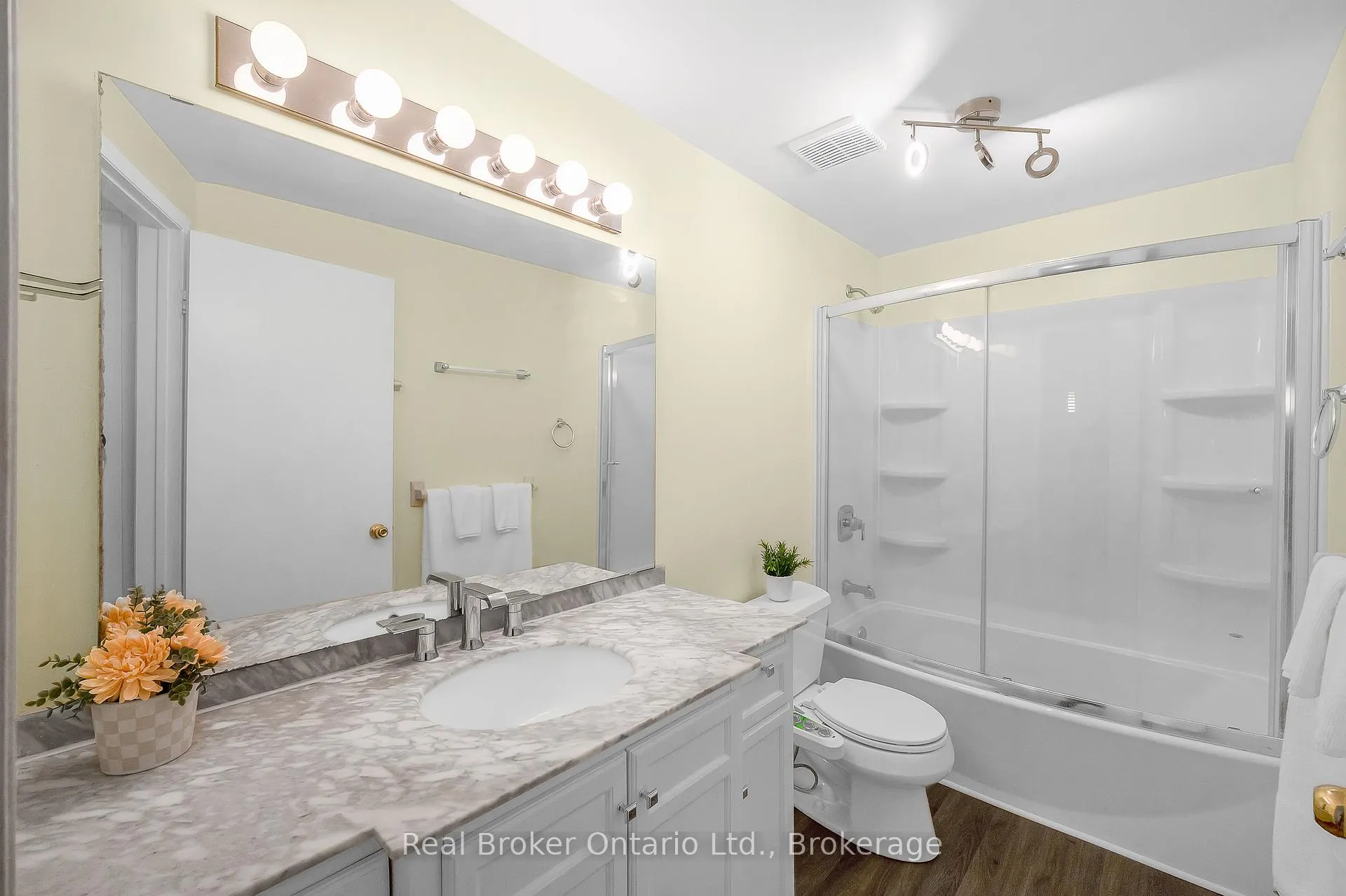 Photo 16 of Unit 21, 375 Kingscourt Drive, Waterloo — HOMEH