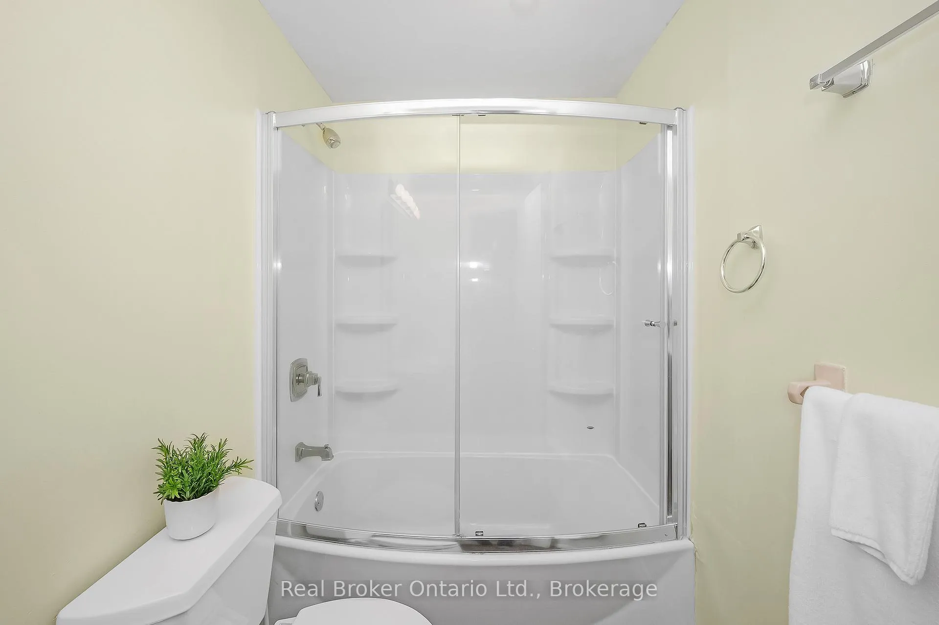 Photo 17 of Unit 21, 375 Kingscourt Drive, Waterloo — HOMEH