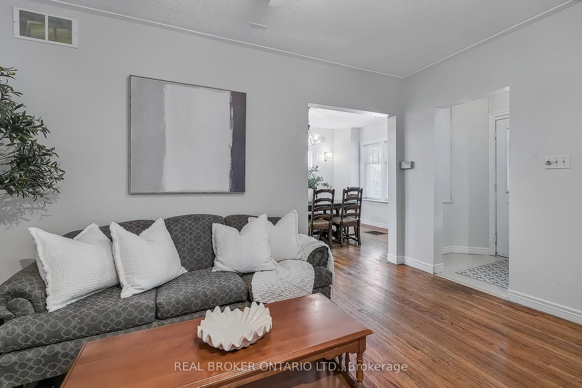 Photo 7 of 30 Troy Street, Kitchener — HOMEH