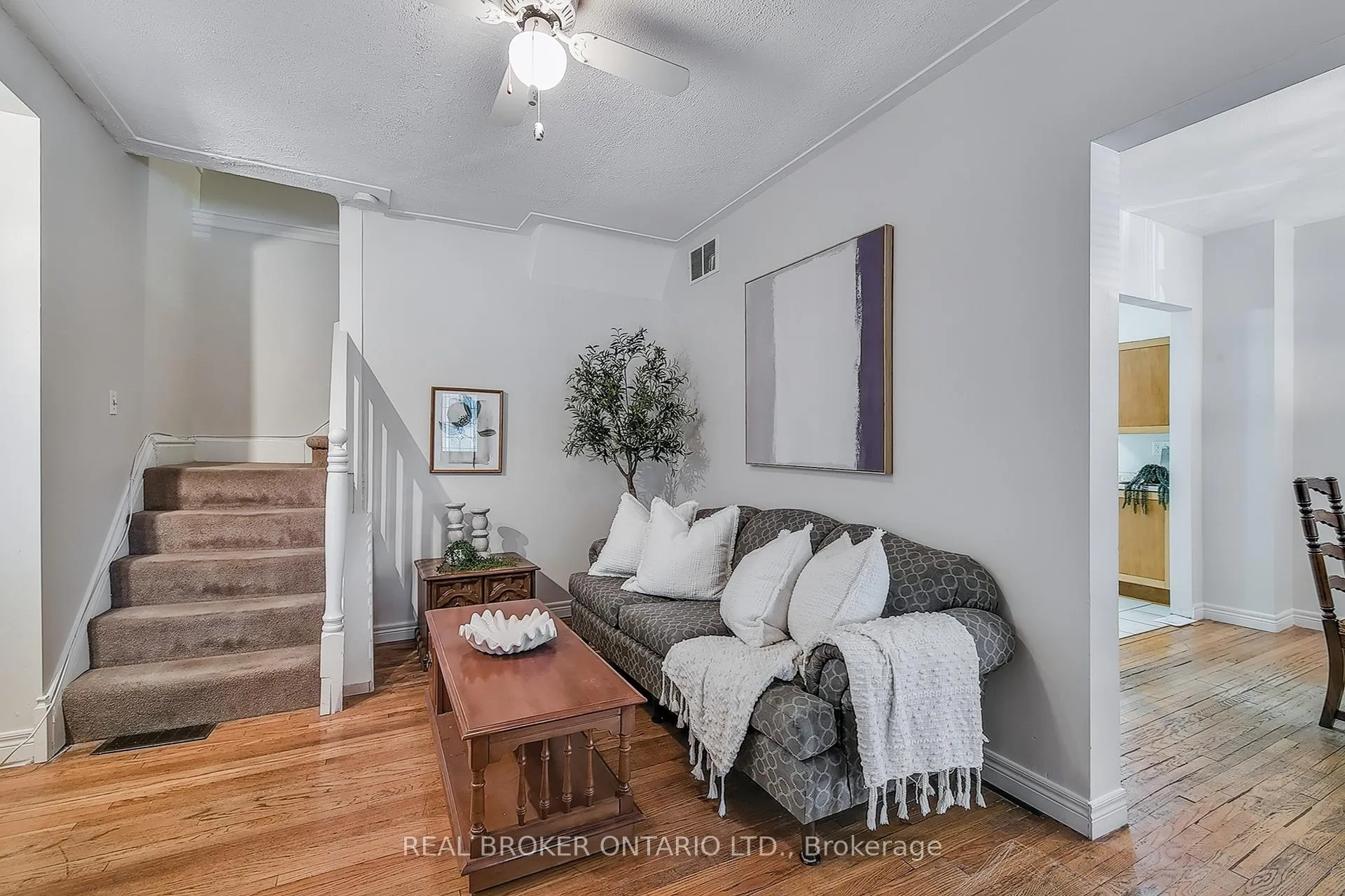 Photo 8 of 30 Troy Street, Kitchener — HOMEH