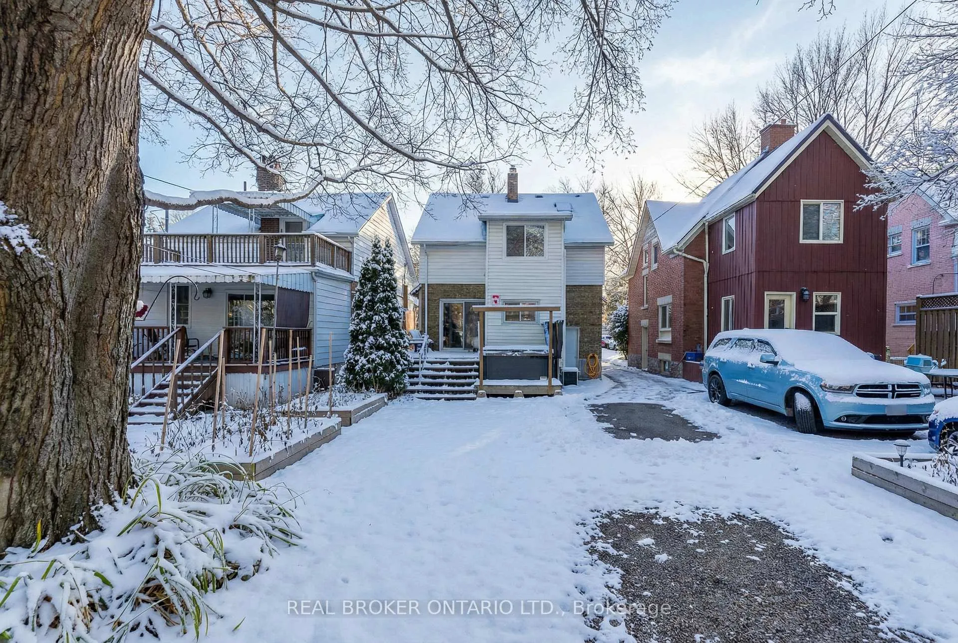 Photo 27 of 30 Troy Street, Kitchener — HOMEH