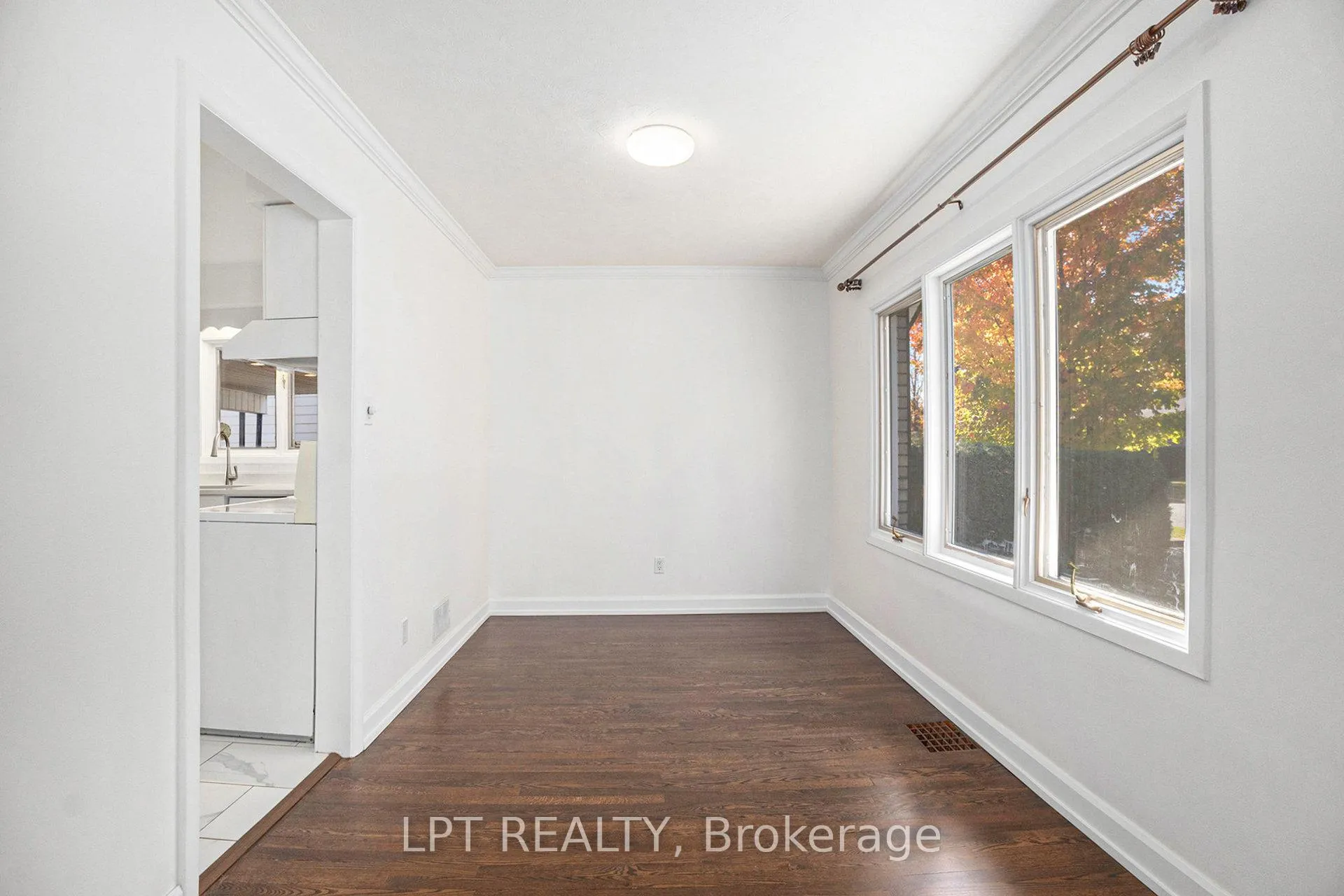 Photo 8 of 1517 Caverley Street, Ottawa, Riverview Park — HOMEH