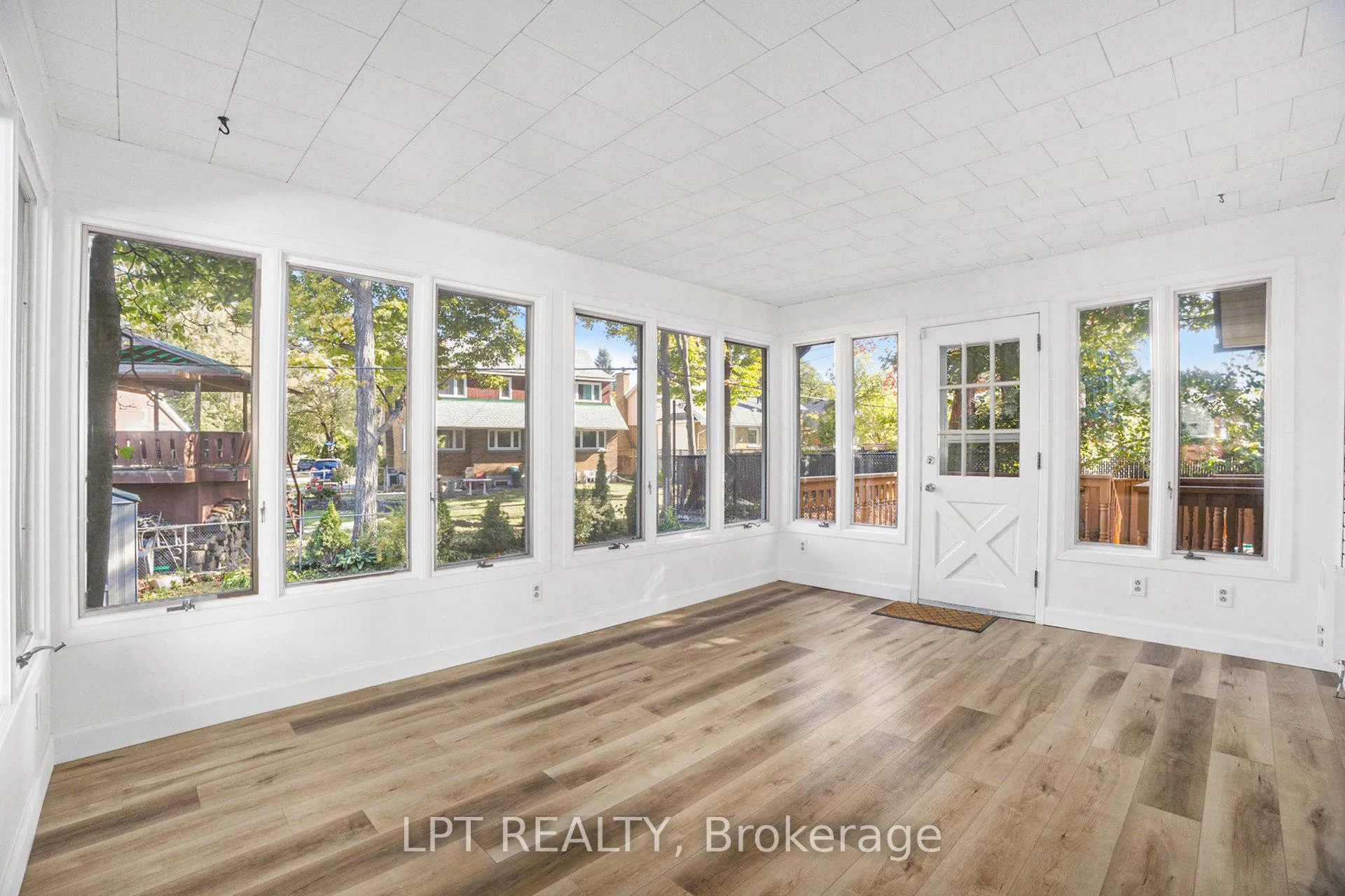 Photo 16 of 1517 Caverley Street, Ottawa, Riverview Park — HOMEH